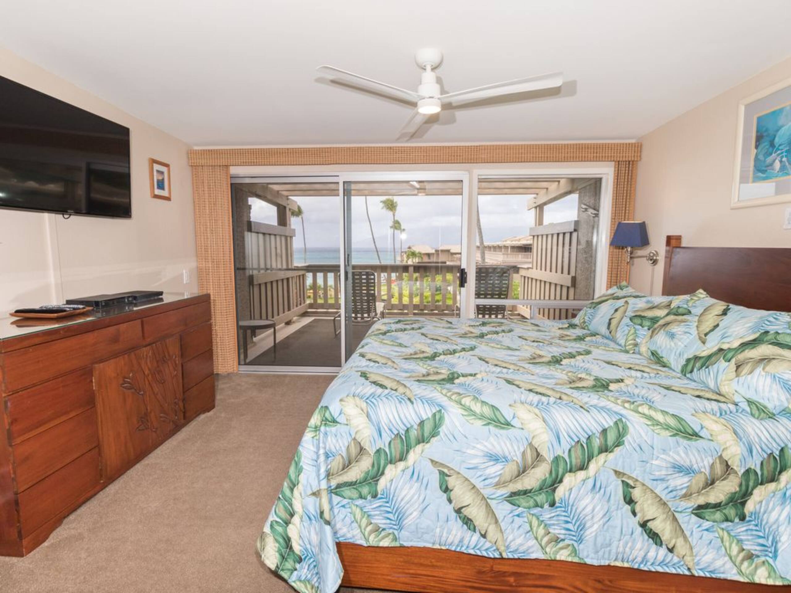 Condo in Lahaina · ★4.0 · 2 bedrooms · 4 beds · 2 baths - Image 5