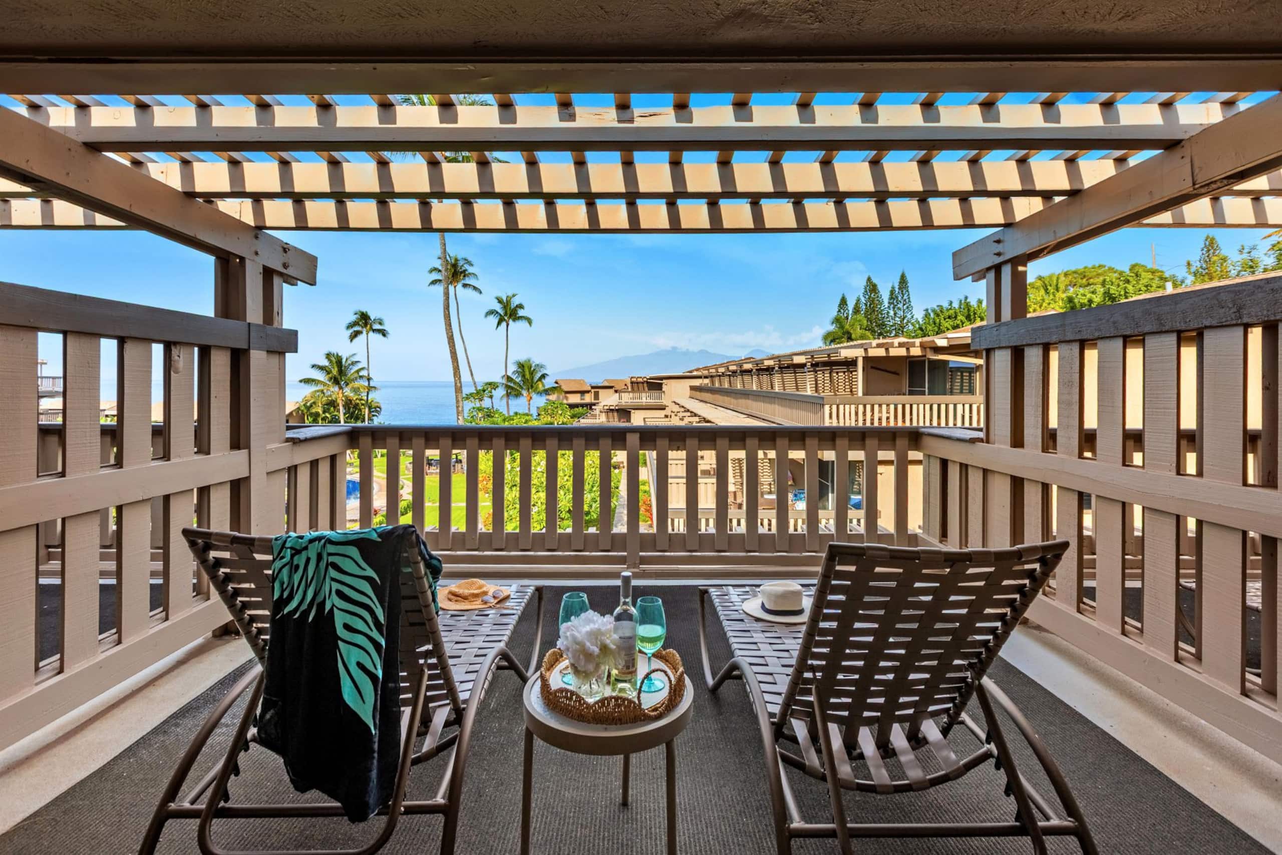 Condo in Lahaina · ★4.11 · 2 bedrooms · 4 beds · 2.5 baths - Image 35