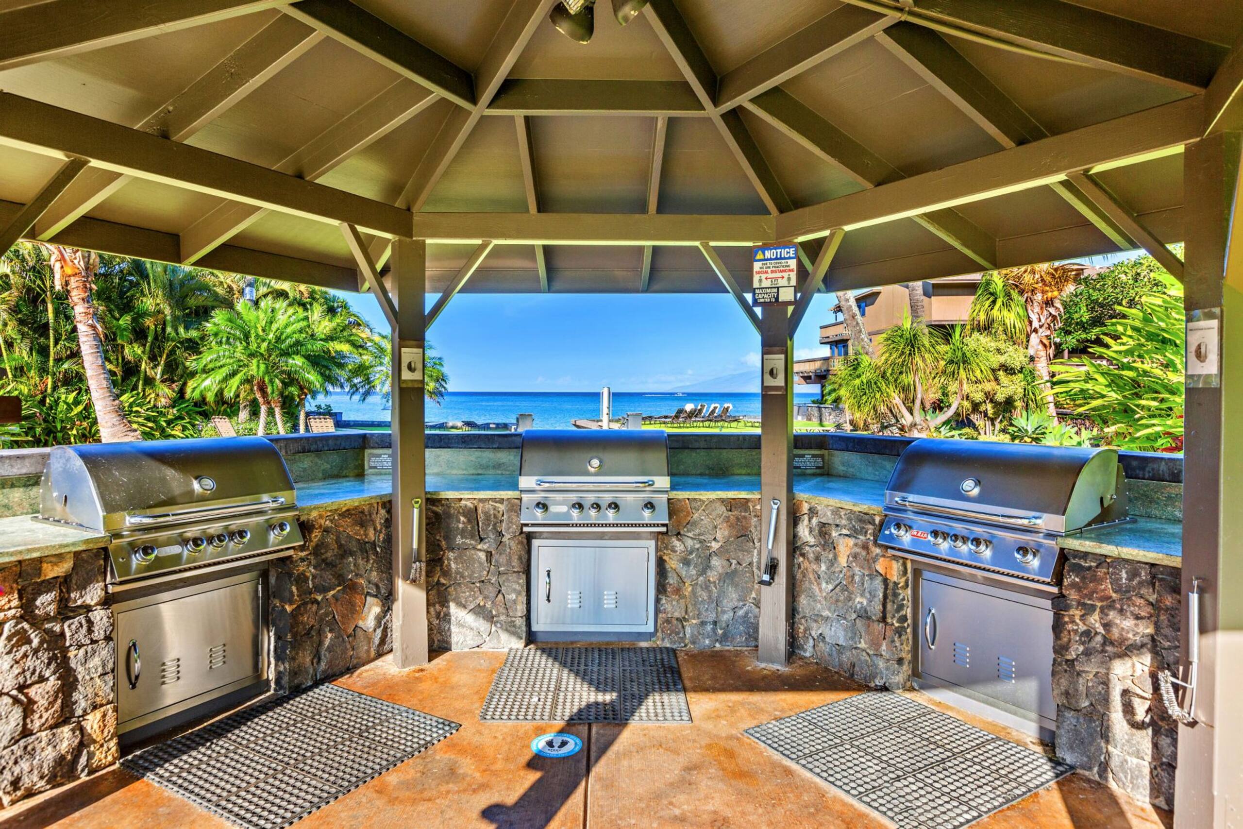 Condo in Lahaina · ★4.11 · 2 bedrooms · 4 beds · 2.5 baths - Image 45