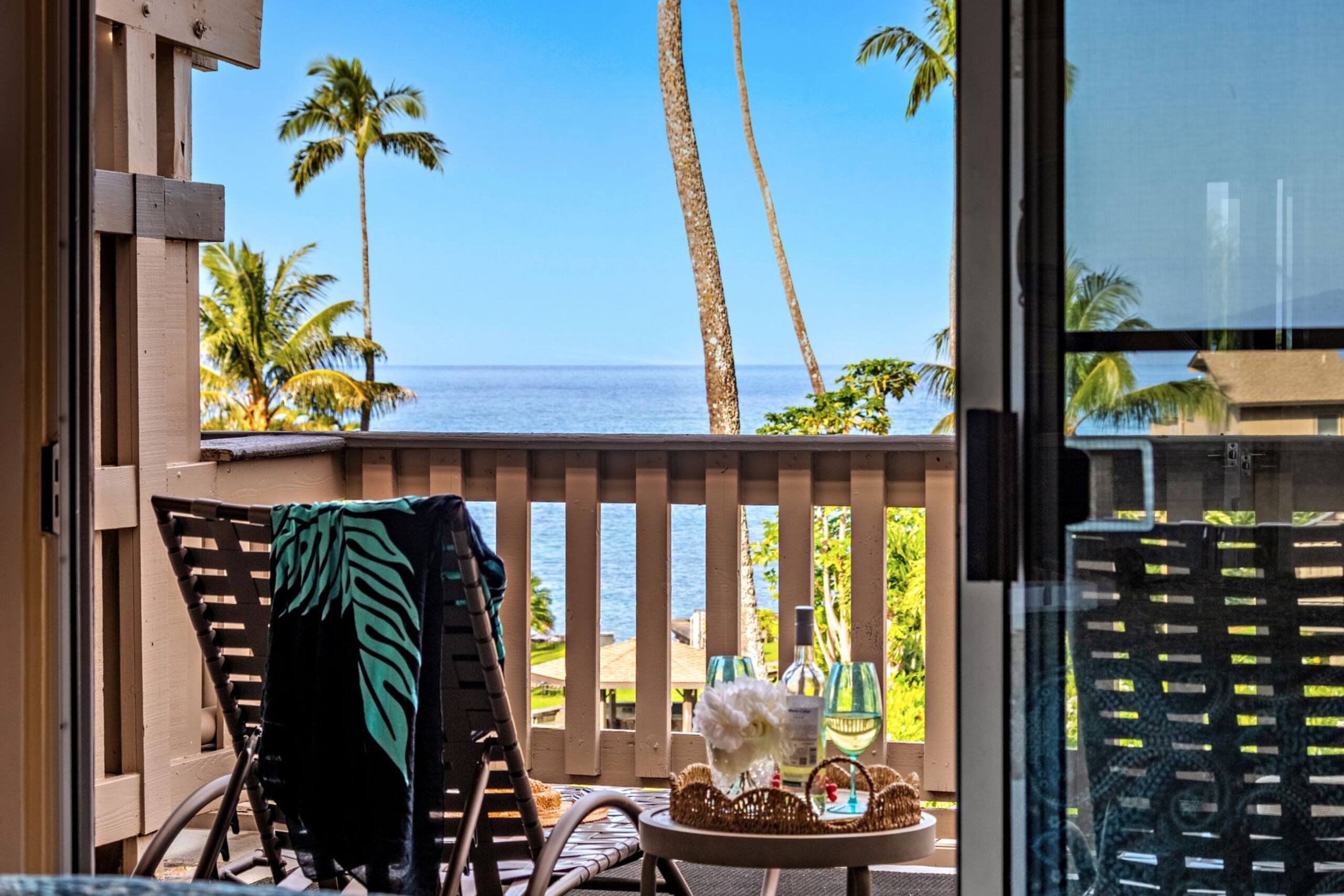 Condo in Lahaina · ★4.11 · 2 bedrooms · 4 beds · 2.5 baths - Image 36