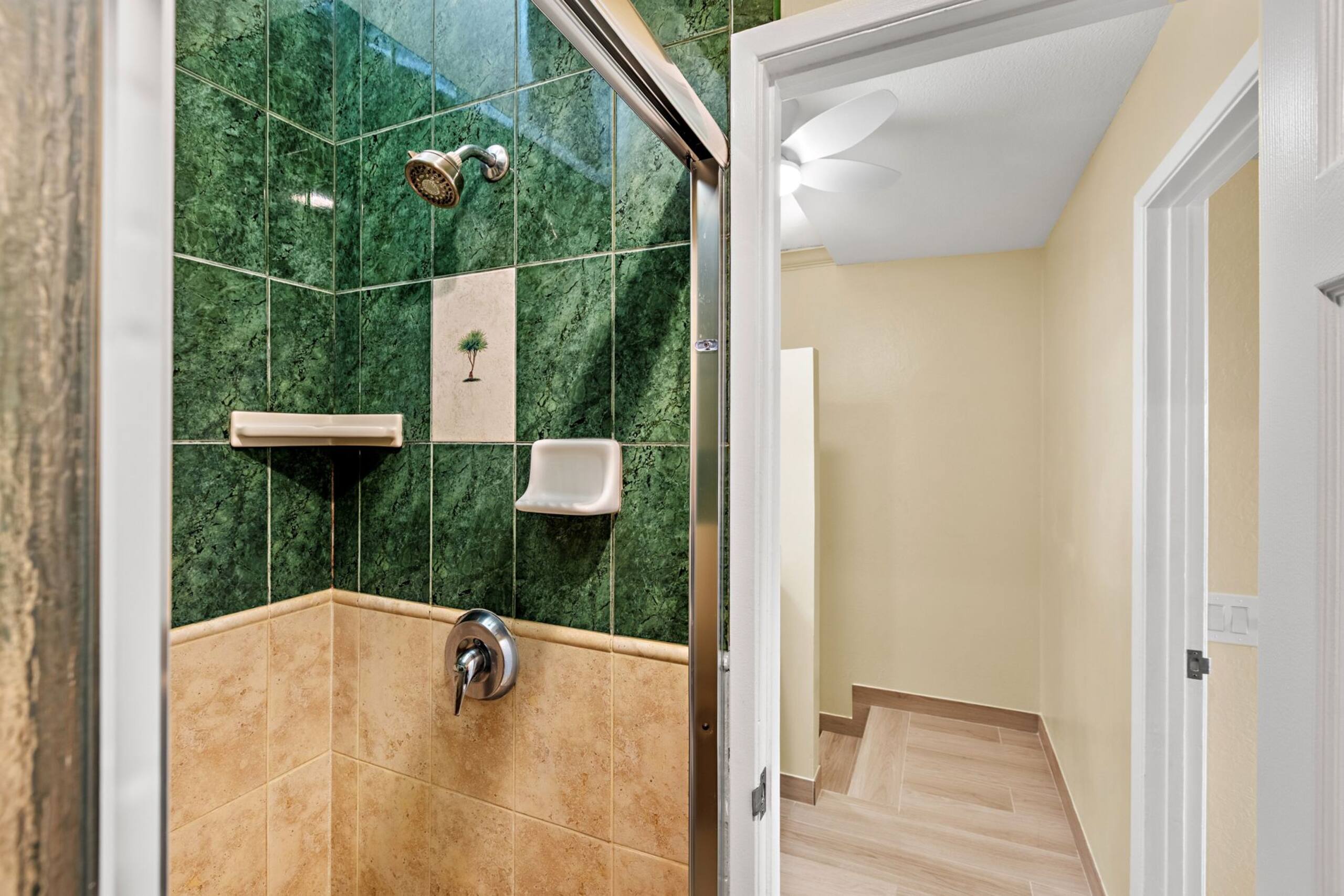 Condo in Lahaina · ★4.11 · 2 bedrooms · 4 beds · 2.5 baths - Image 27