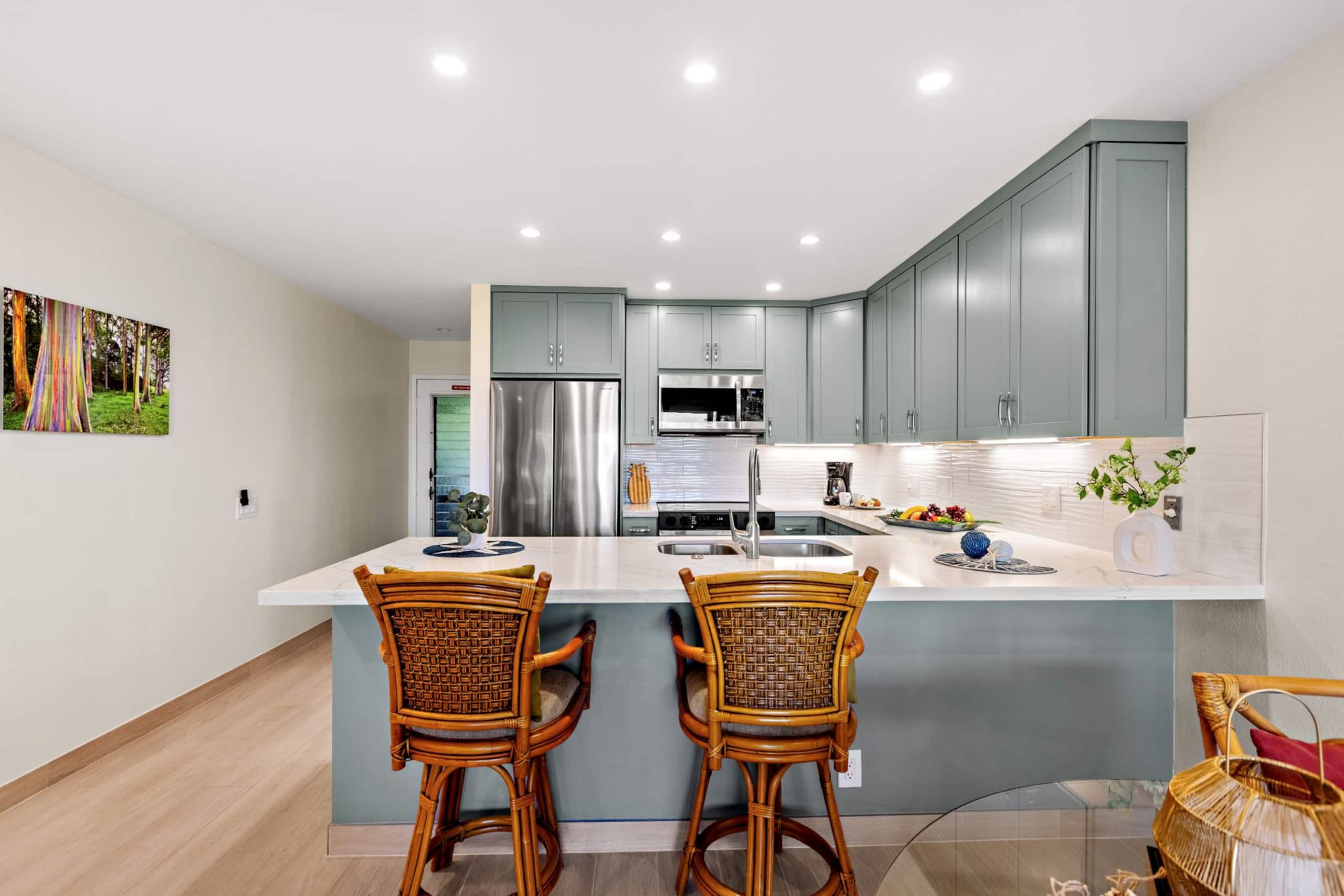 Condo in Lahaina · ★4.11 · 2 bedrooms · 4 beds · 2.5 baths - Image 12