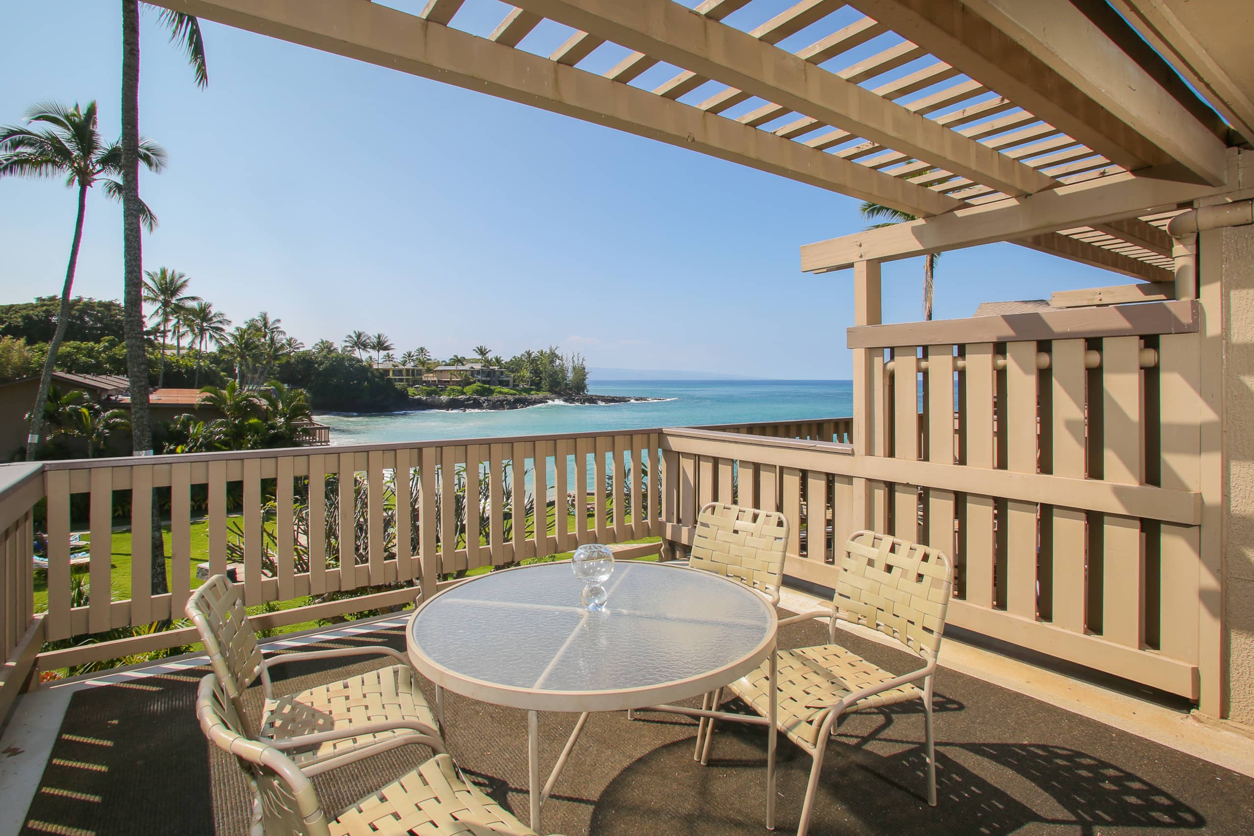 Condo in Lahaina · ★4.67 · 2 bedrooms · 4 beds · 2.5 baths - Image 24