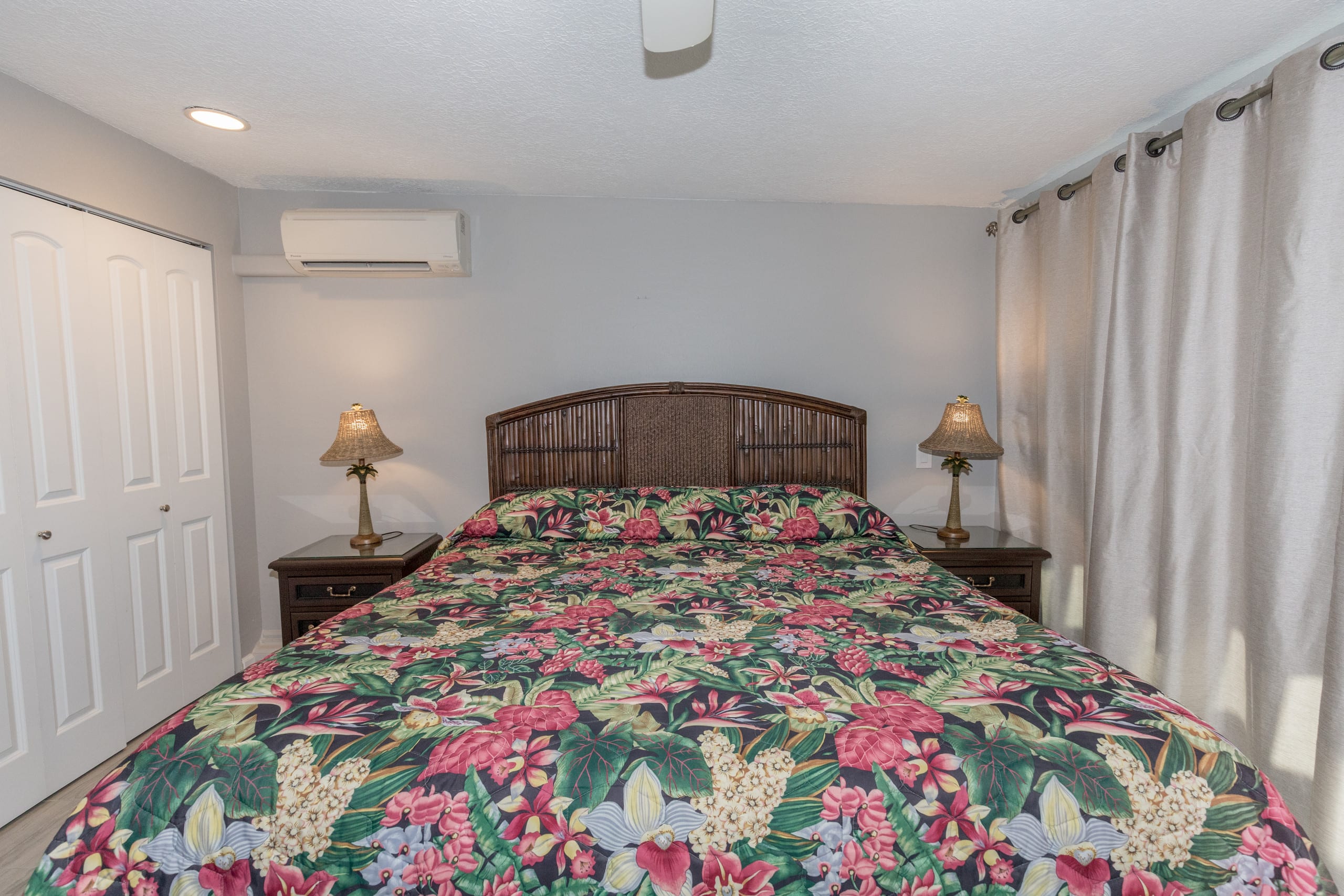 Condo in Lahaina · ★4.67 · 2 bedrooms · 4 beds · 2.5 baths - Image 9