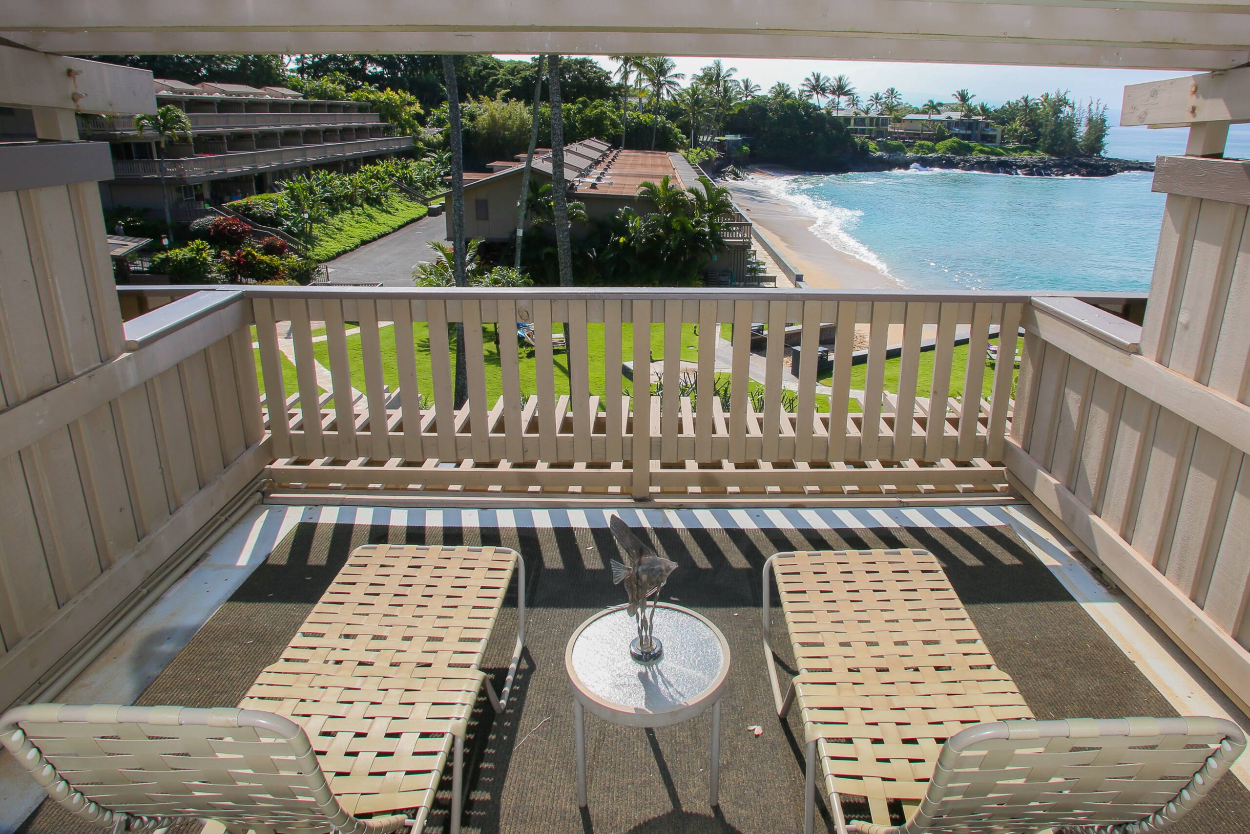 Condo in Lahaina · ★4.67 · 2 bedrooms · 4 beds · 2.5 baths - Image 25