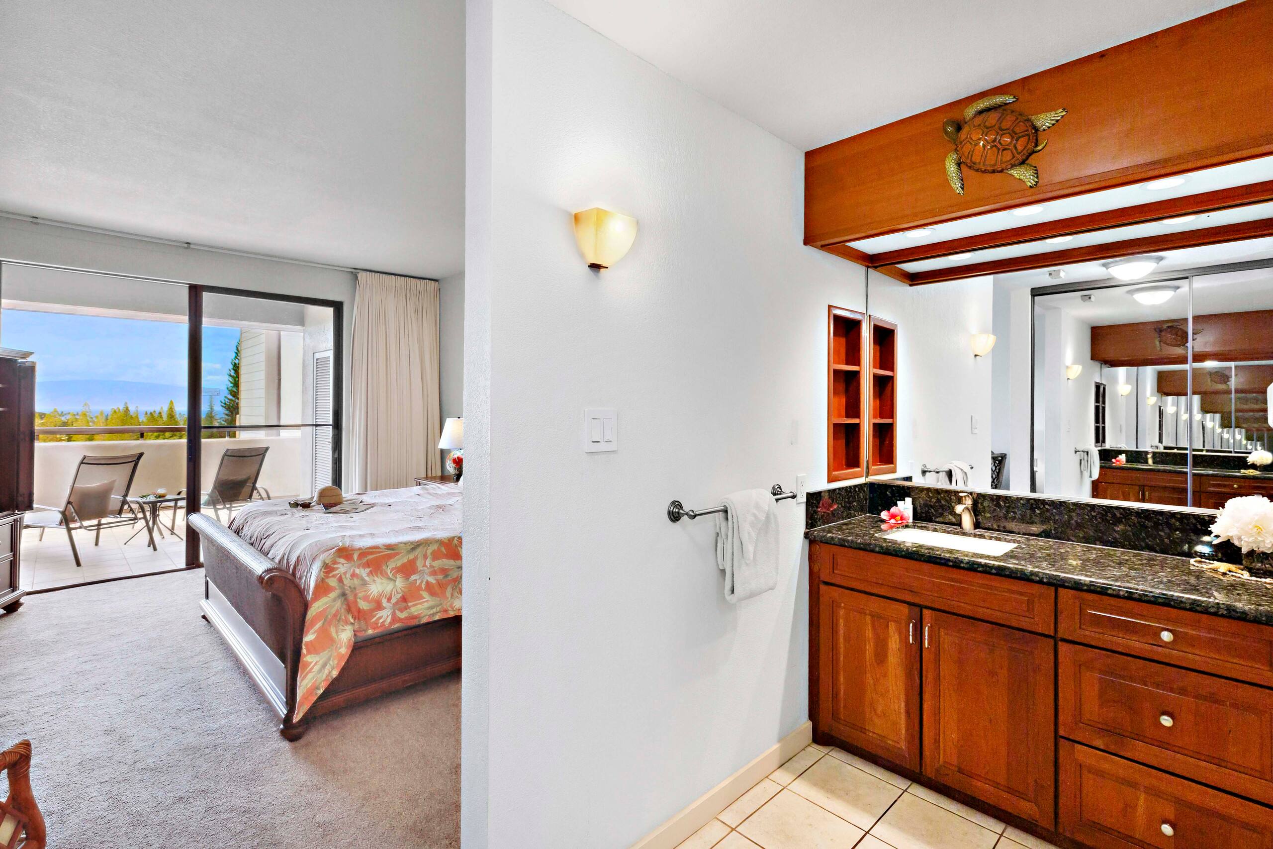 Condo in Lahaina · ★4.3 · 1 bedroom · 2 beds · 2 private baths - Image 10