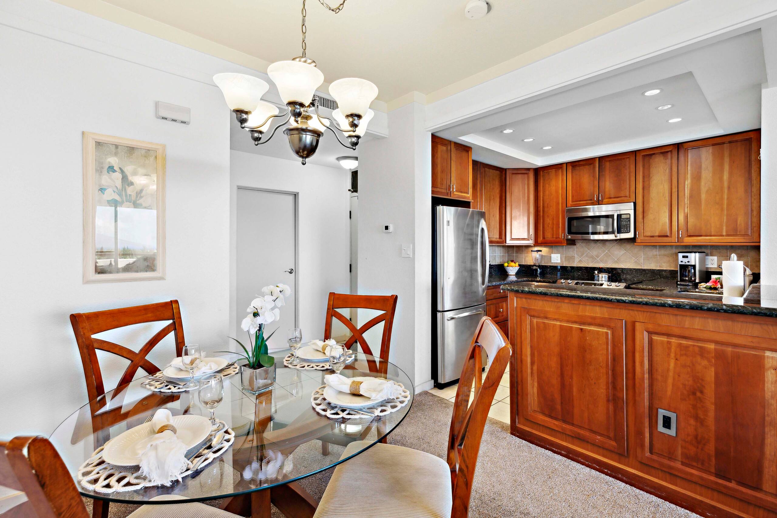Condo in Lahaina · ★4.3 · 1 bedroom · 2 beds · 2 private baths - Image 6