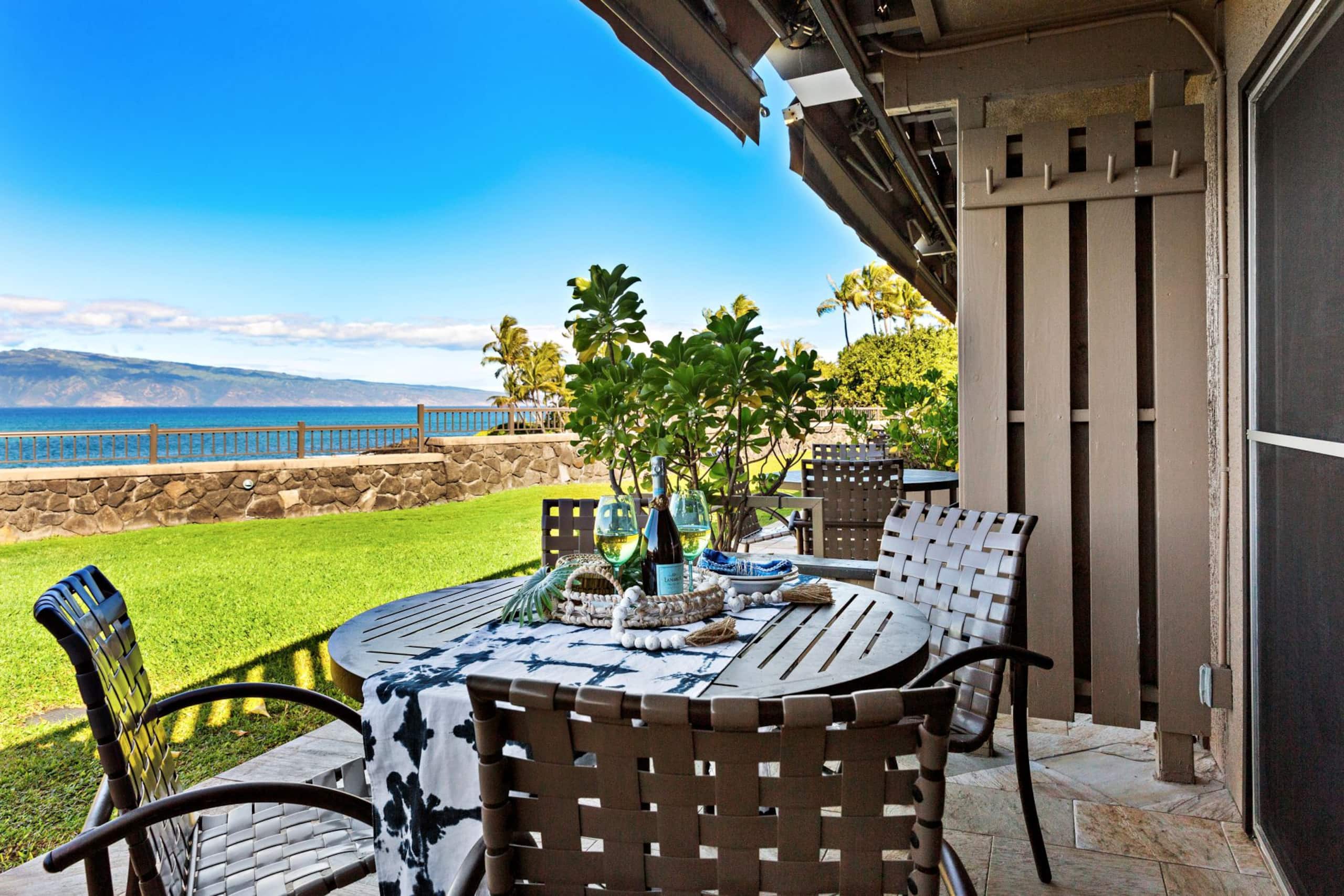 Condo in Lahaina · ★4.43 · 2 bedrooms · 4 beds · 2.5 baths - Image 27