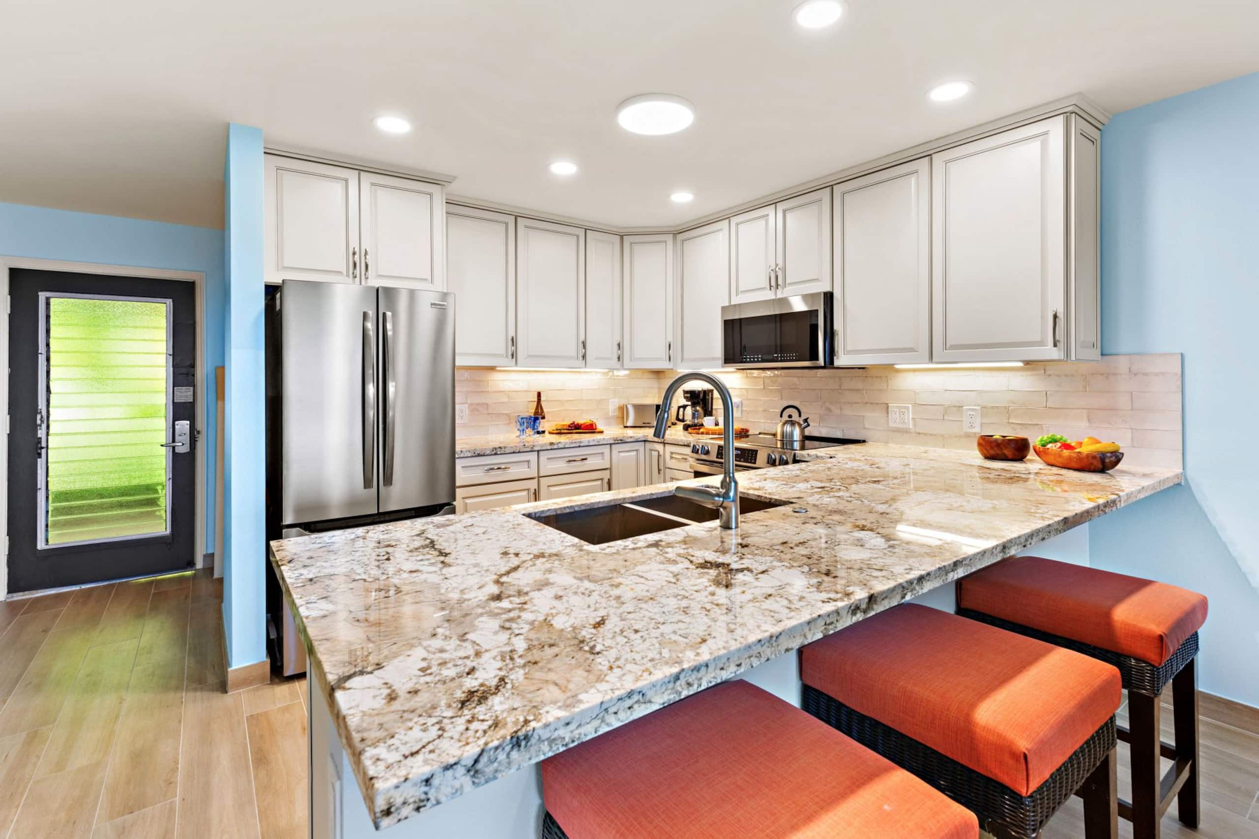 Condo in Lahaina · ★4.43 · 2 bedrooms · 4 beds · 2.5 baths - Image 8