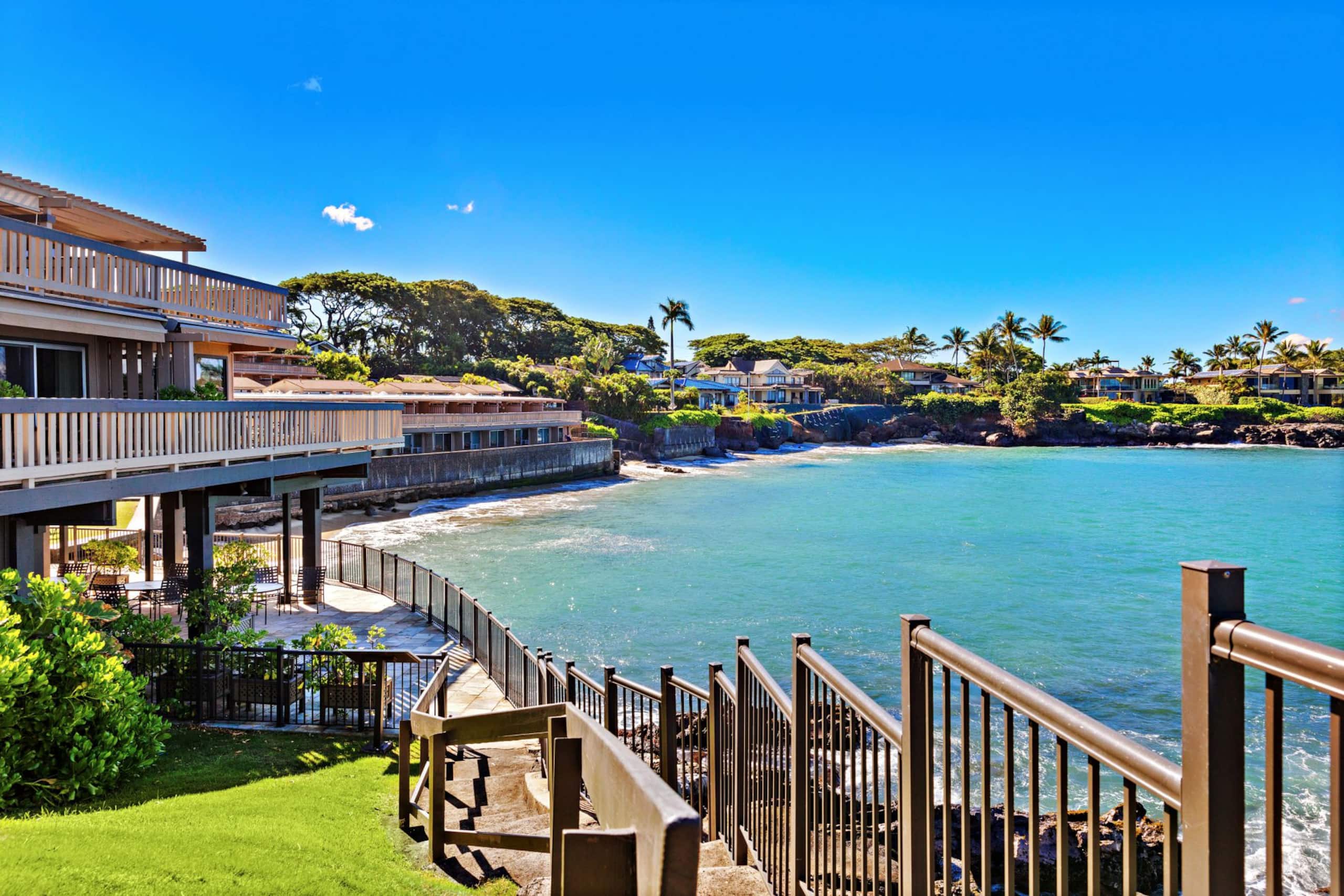 Condo in Lahaina · ★4.43 · 2 bedrooms · 4 beds · 2.5 baths - Image 31