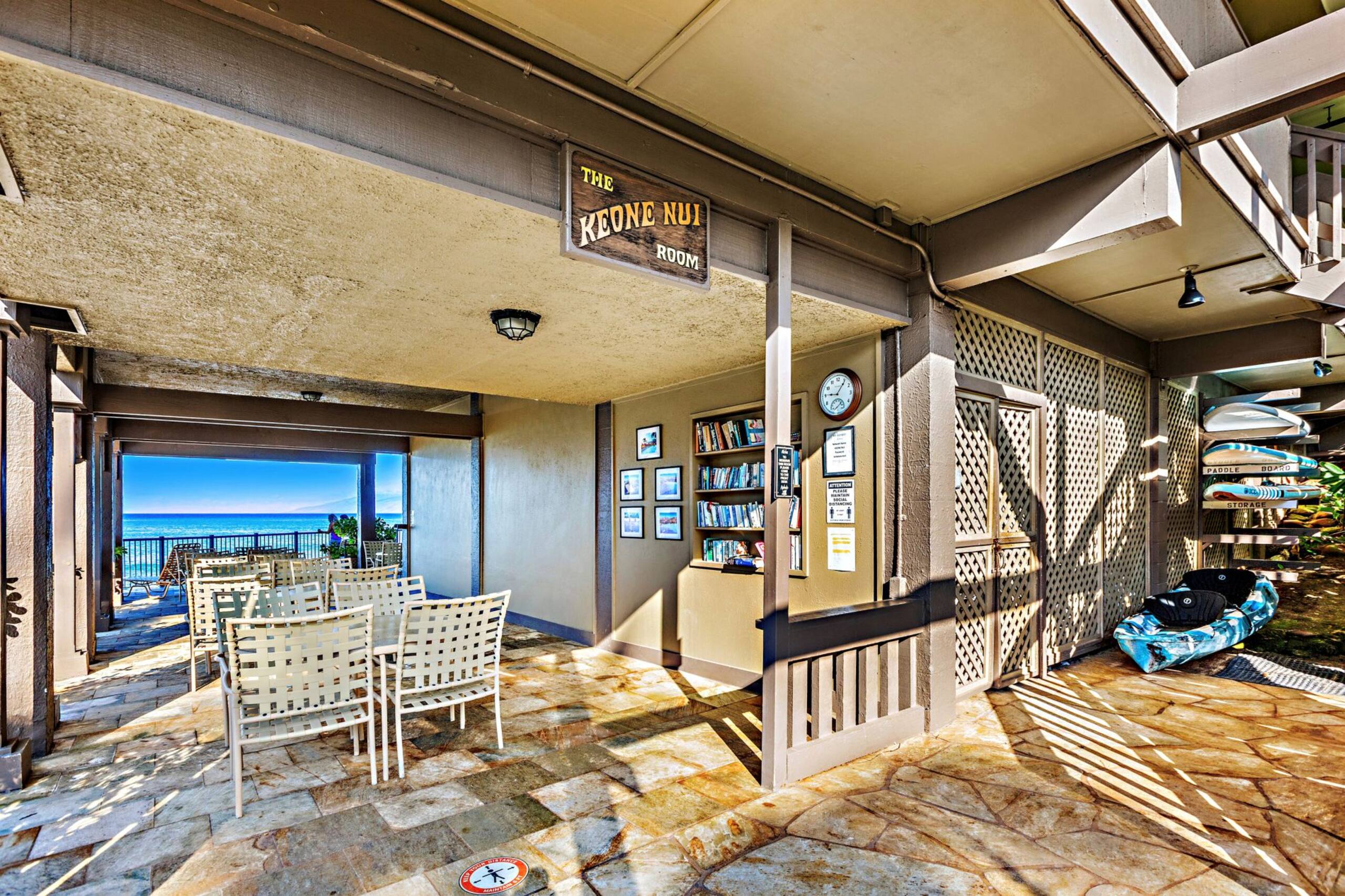 Condo in Lahaina · ★4.43 · 2 bedrooms · 4 beds · 2.5 baths - Image 42