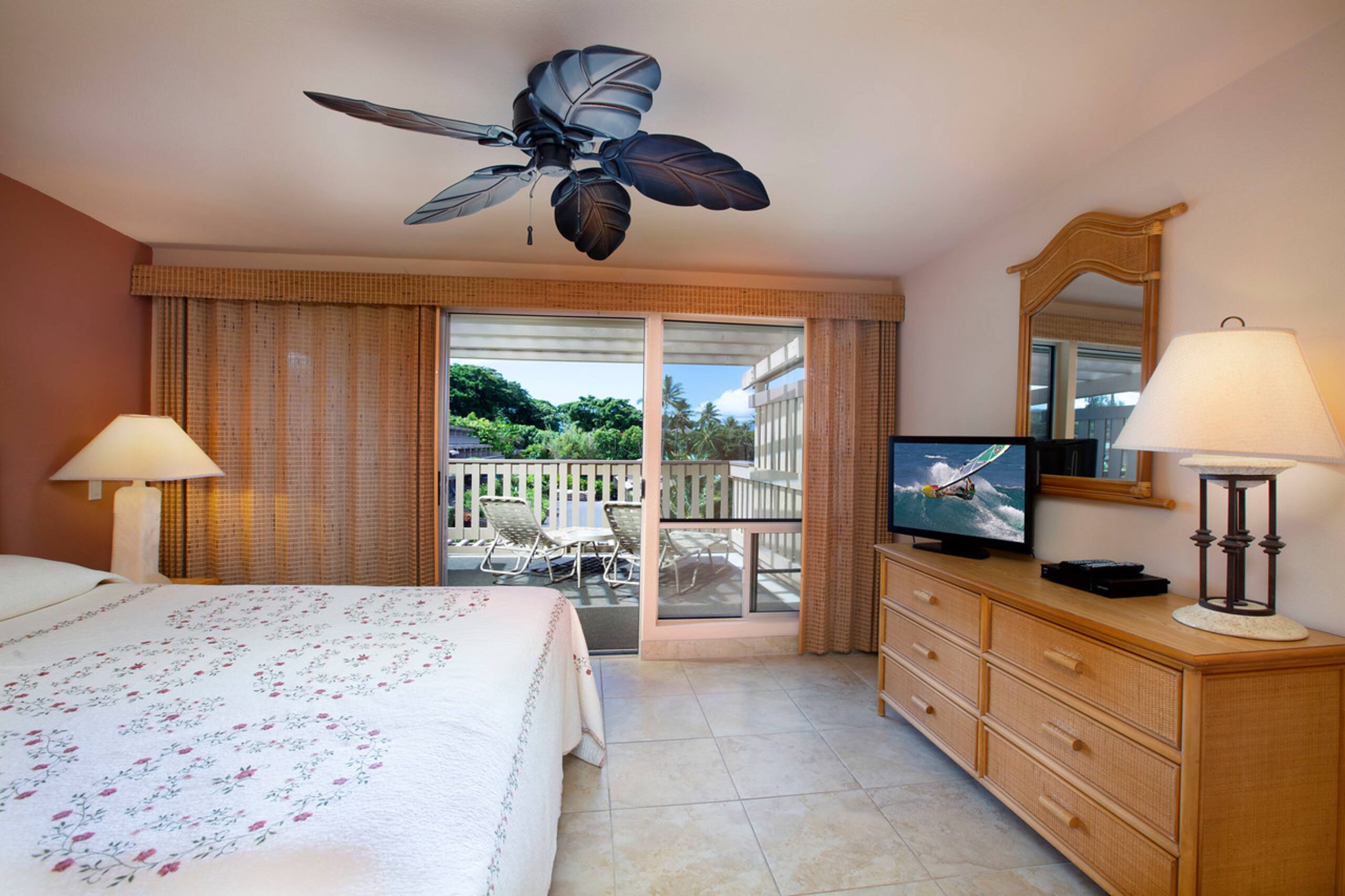 Condo in Lahaina · ★4.61 · 2 bedrooms · 4 beds · 2.5 private baths - Image 12