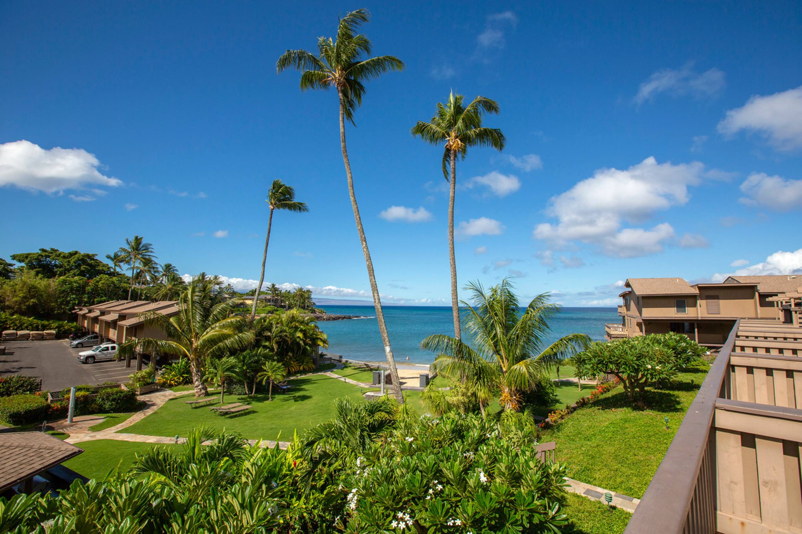 Condo in Lahaina · ★4.61 · 2 bedrooms · 4 beds · 2.5 private baths - Image 1