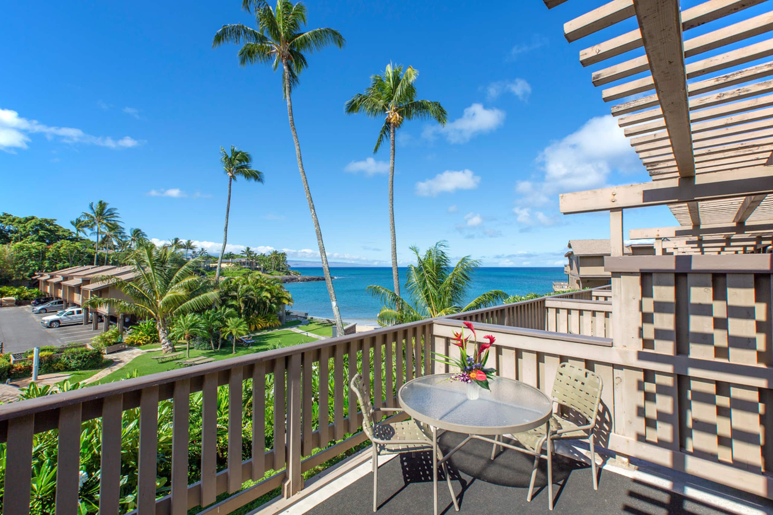 Condo in Lahaina · ★4.61 · 2 bedrooms · 4 beds · 2.5 private baths - Image 21