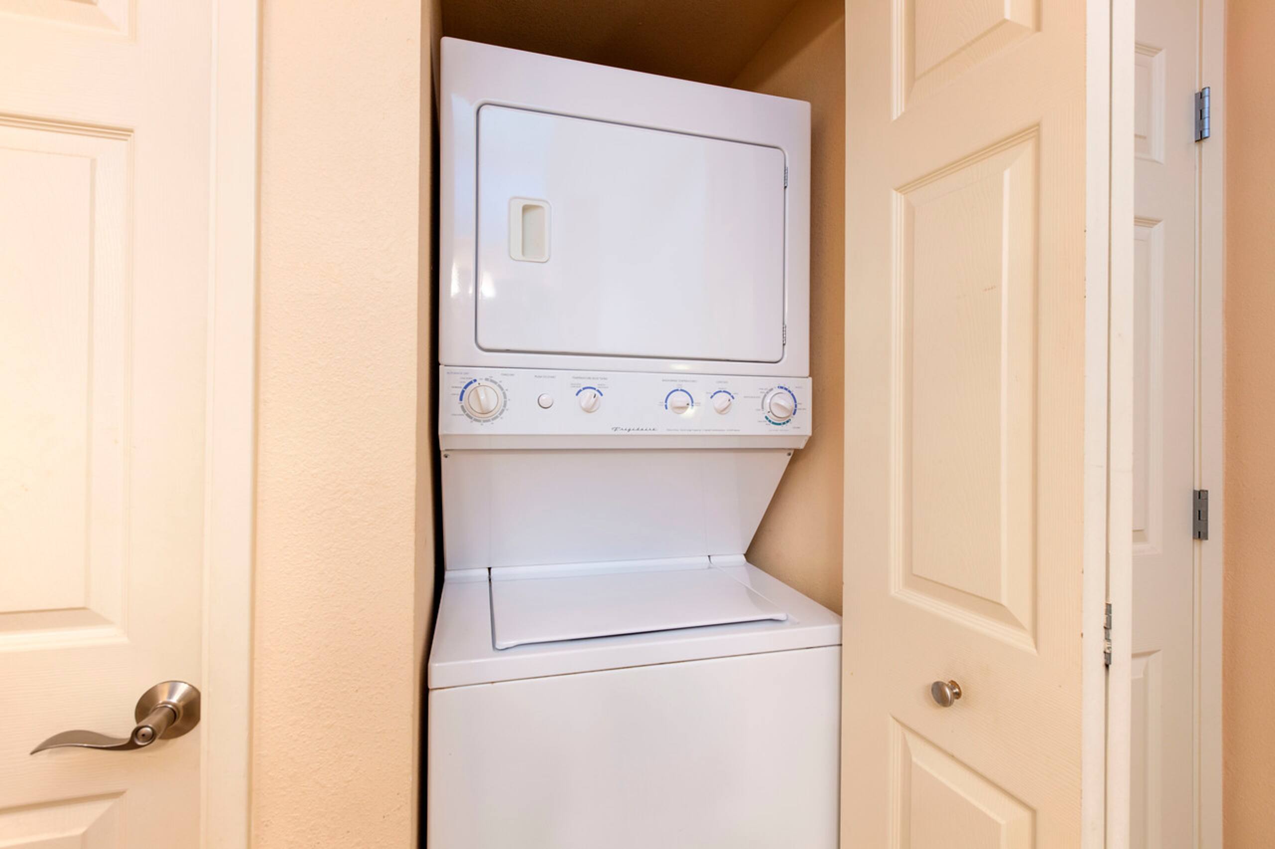 Condo in Lahaina · ★4.61 · 2 bedrooms · 4 beds · 2.5 private baths - Image 16