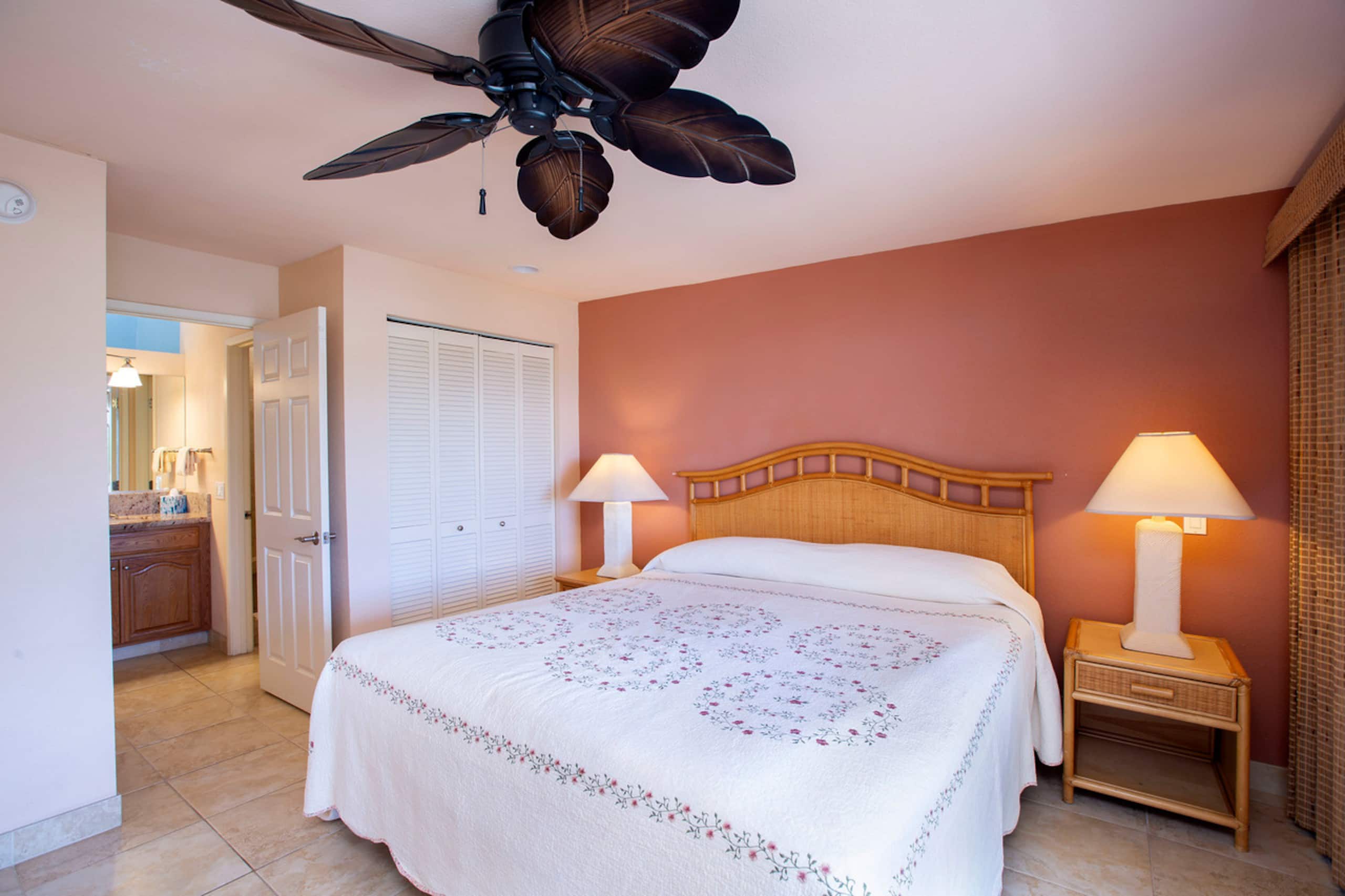 Condo in Lahaina · ★4.61 · 2 bedrooms · 4 beds · 2.5 private baths - Image 13