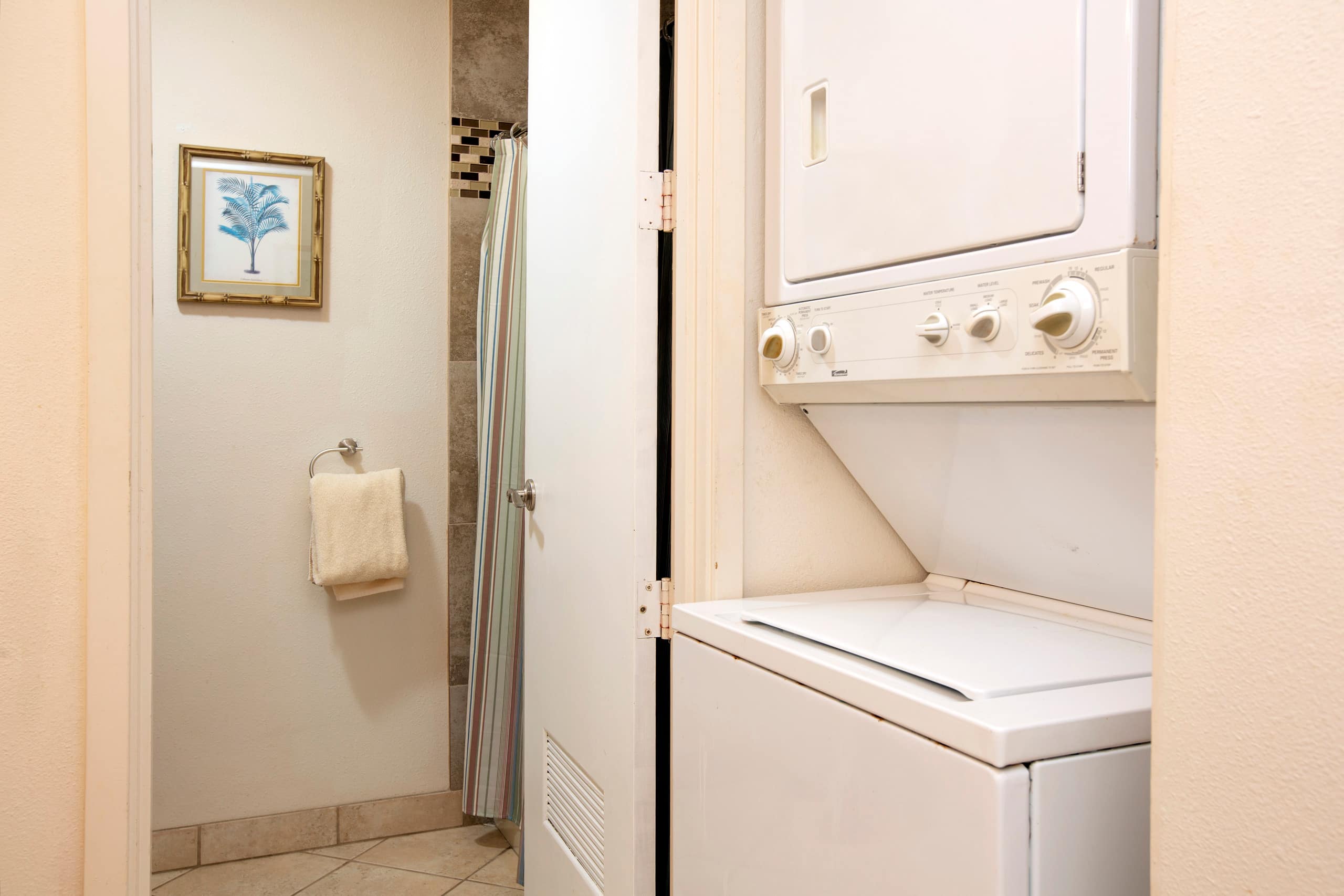 Condo in Lahaina · ★4.6 · 1 bedroom · 2 beds · 2 baths - Image 11