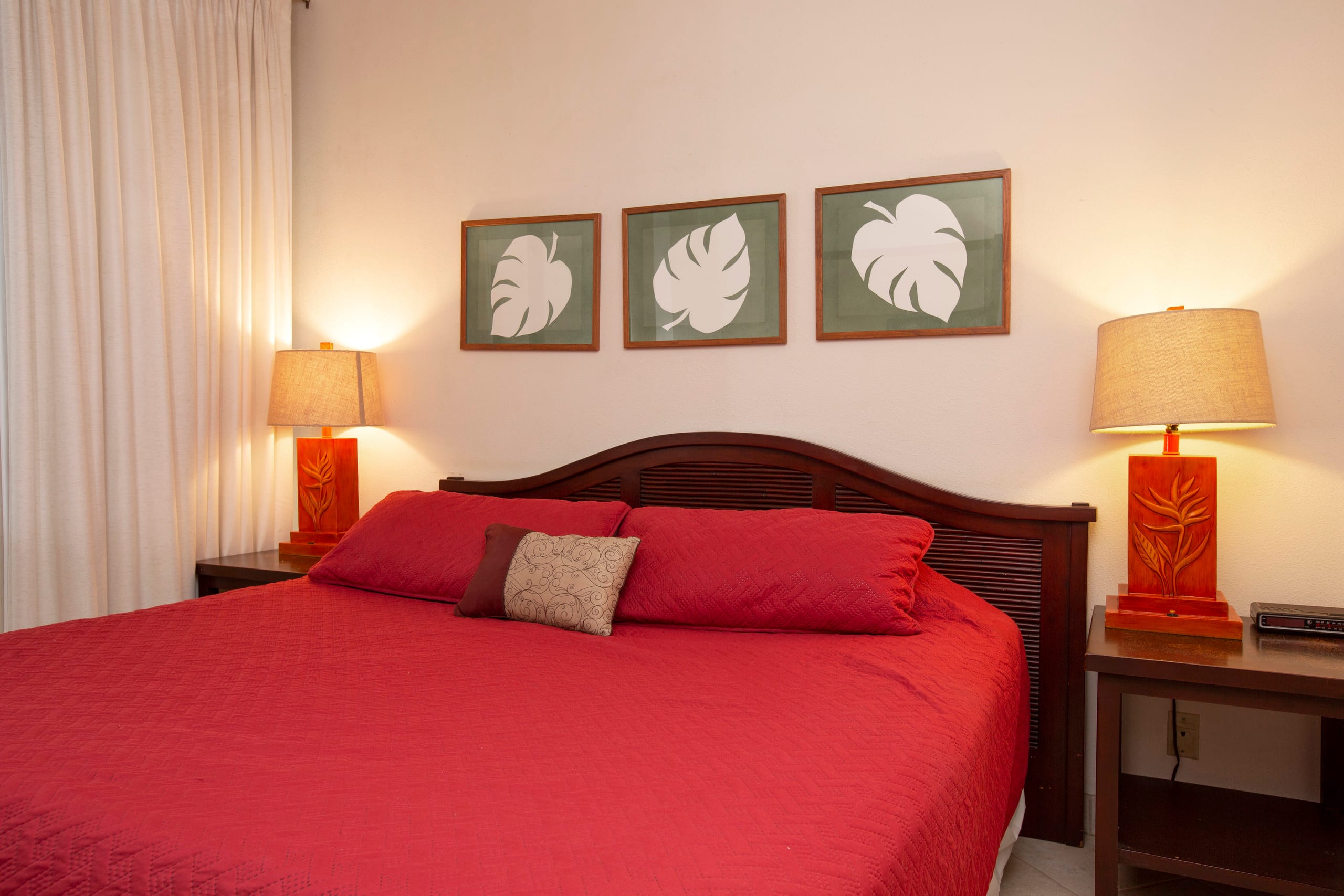 Condo in Lahaina · ★4.6 · 1 bedroom · 2 beds · 2 baths - Image 5