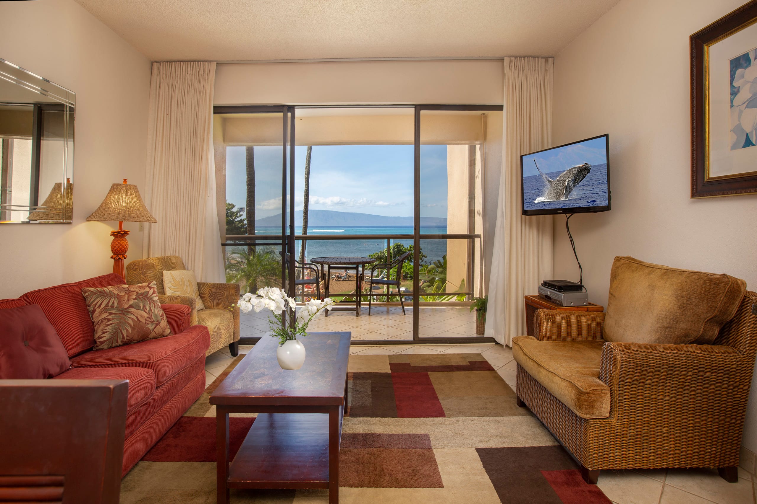 Condo in Lahaina · ★4.6 · 1 bedroom · 2 beds · 2 baths - Image 2