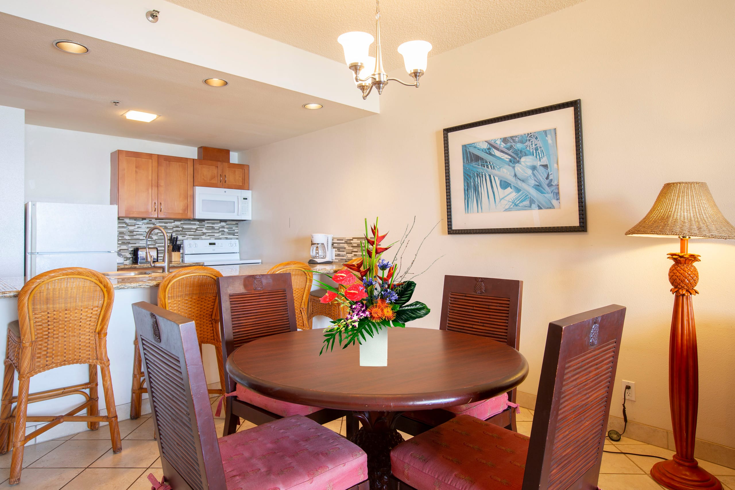 Condo in Lahaina · ★4.6 · 1 bedroom · 2 beds · 2 baths - Image 3