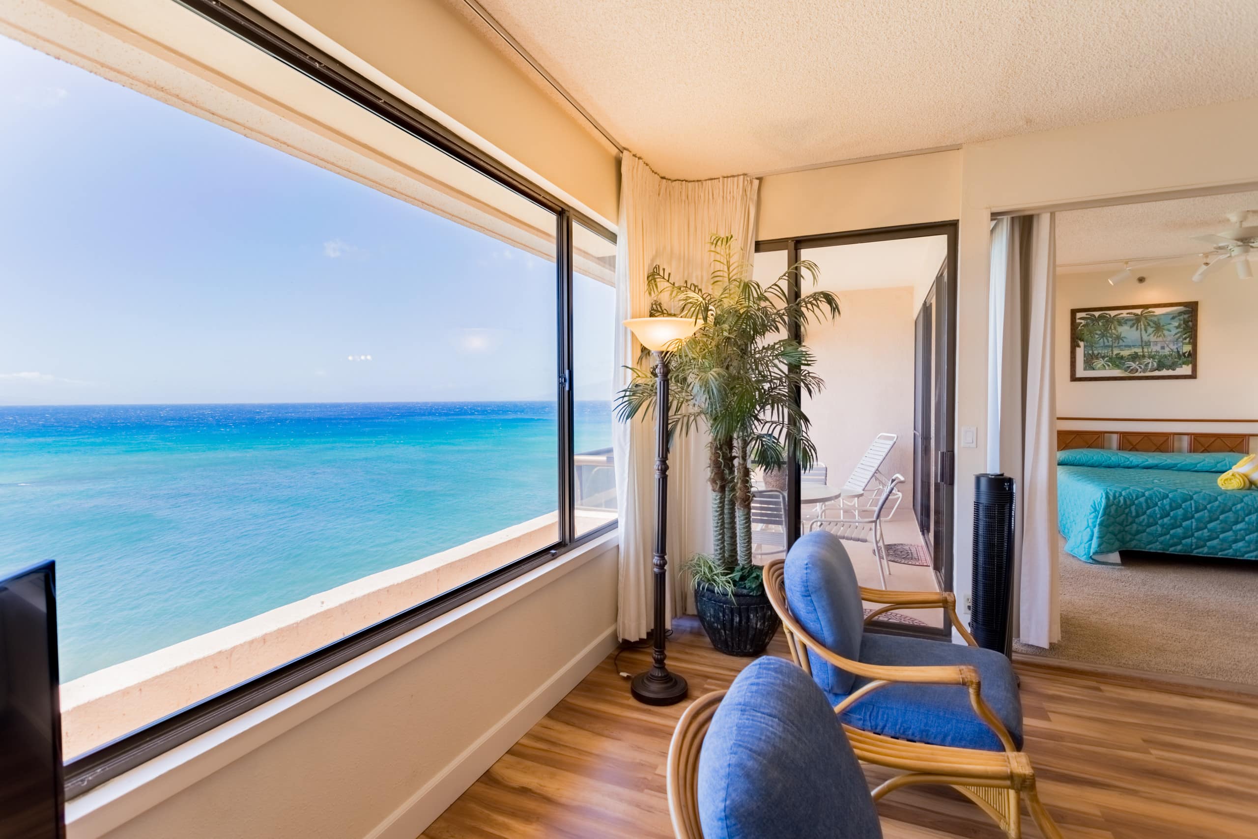 Condo in Lahaina · ★5.0 · 2 bedrooms · 4 beds · 2 private baths - Image 4