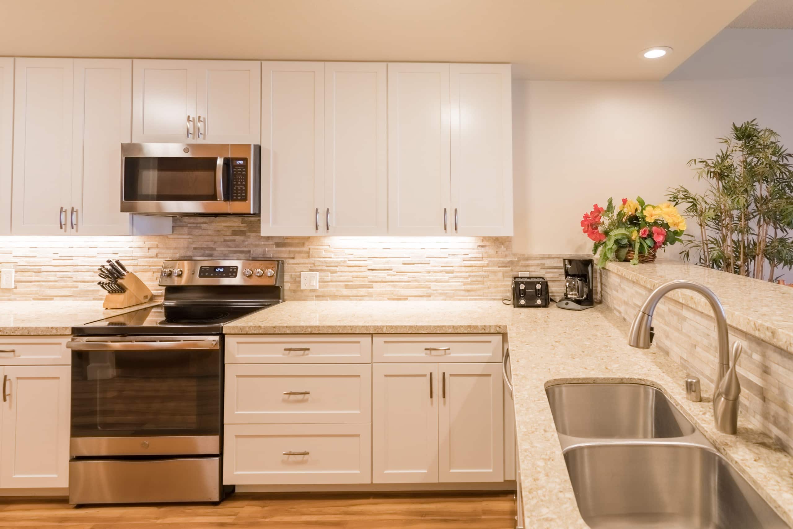 Condo in Lahaina · ★5.0 · 2 bedrooms · 4 beds · 2 private baths - Image 18