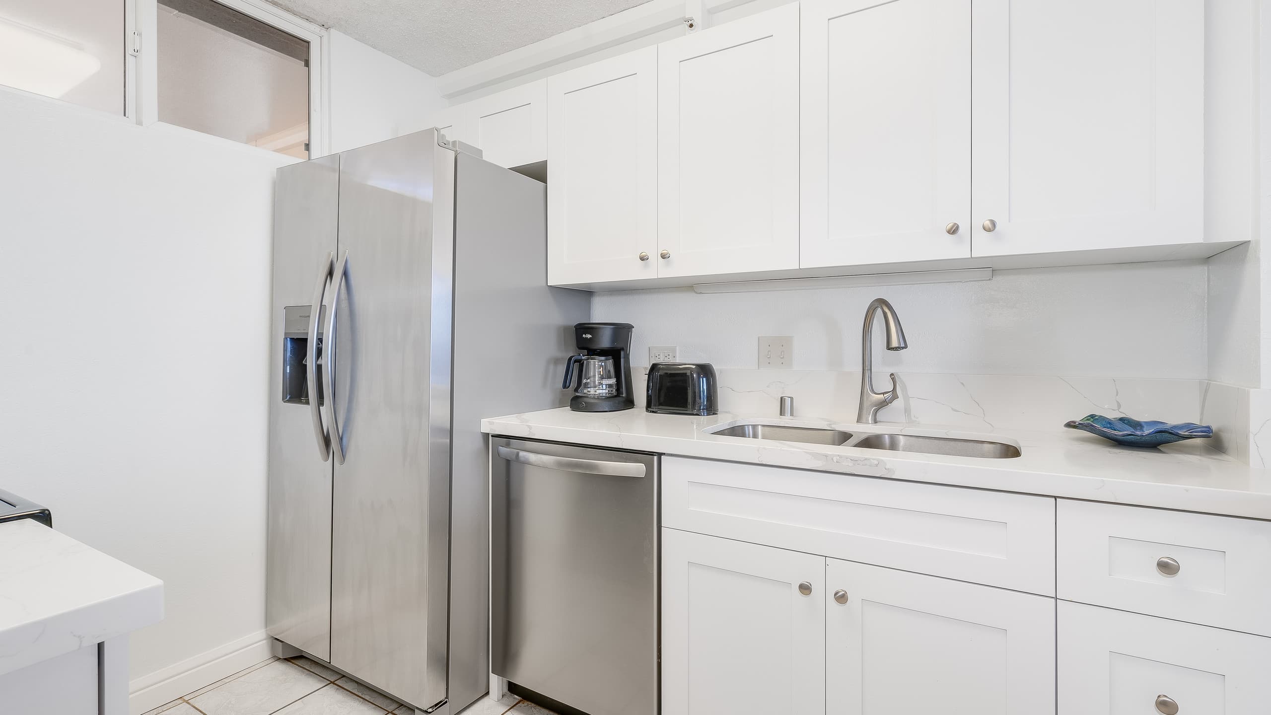 Condo in Lahaina · ★4.8 · 1 bedroom · 2 beds · 1 private bath - Image 5