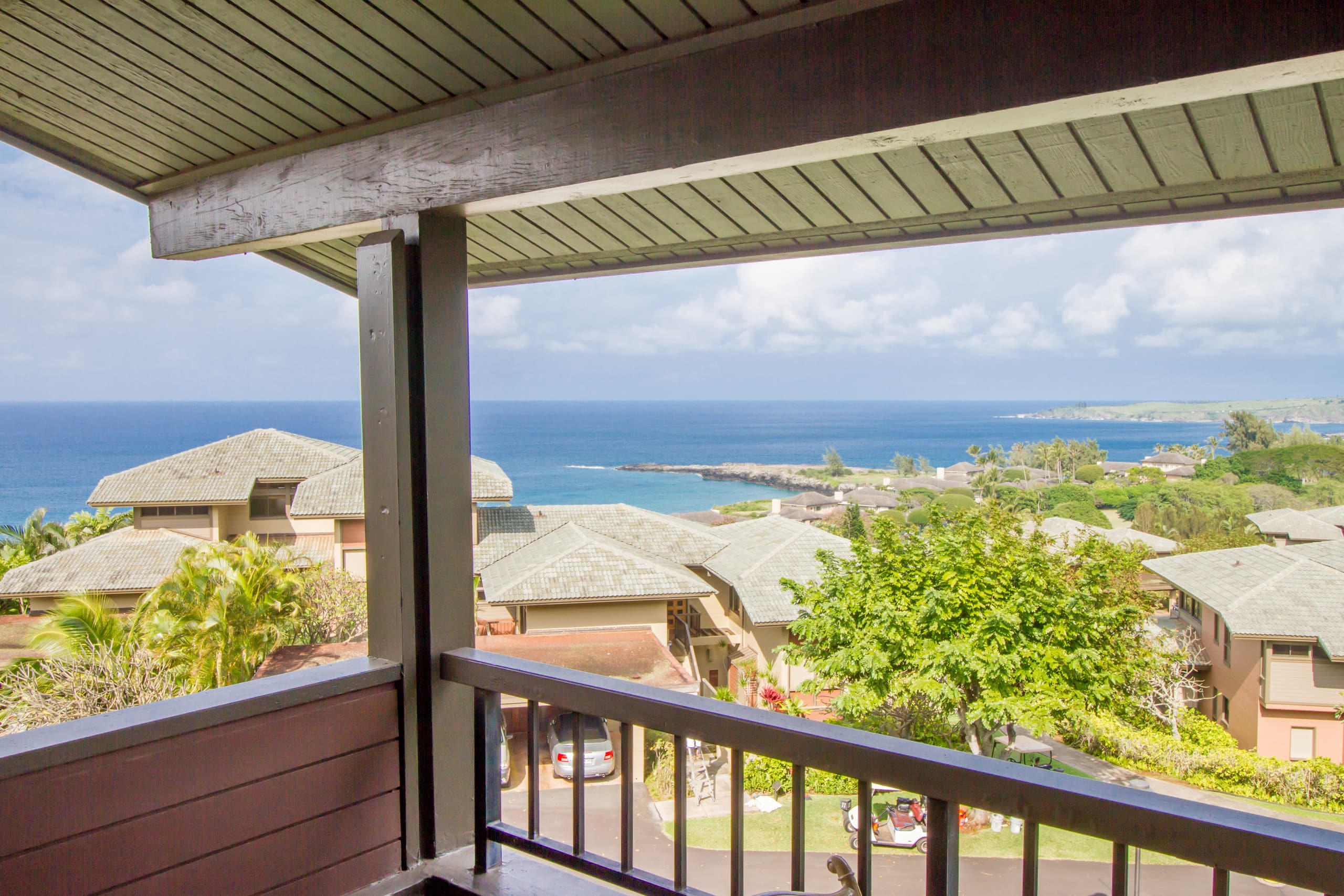 Condo in Lahaina · ★4.59 · 1 bedroom · 2 beds · 2 private baths - Image 14