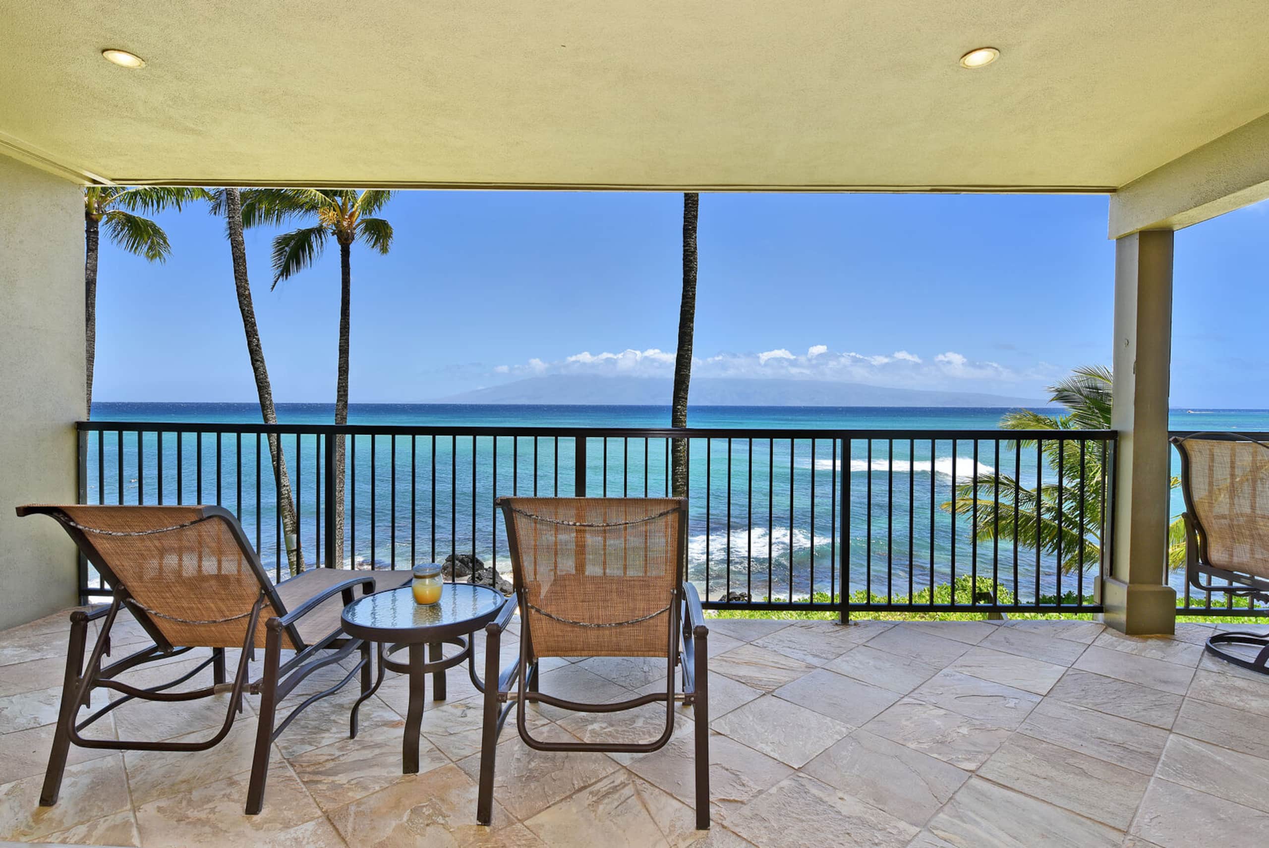 Condo in Lahaina · ★4.33 · 1 bedroom · 1 bed · 2 private baths - Image 2