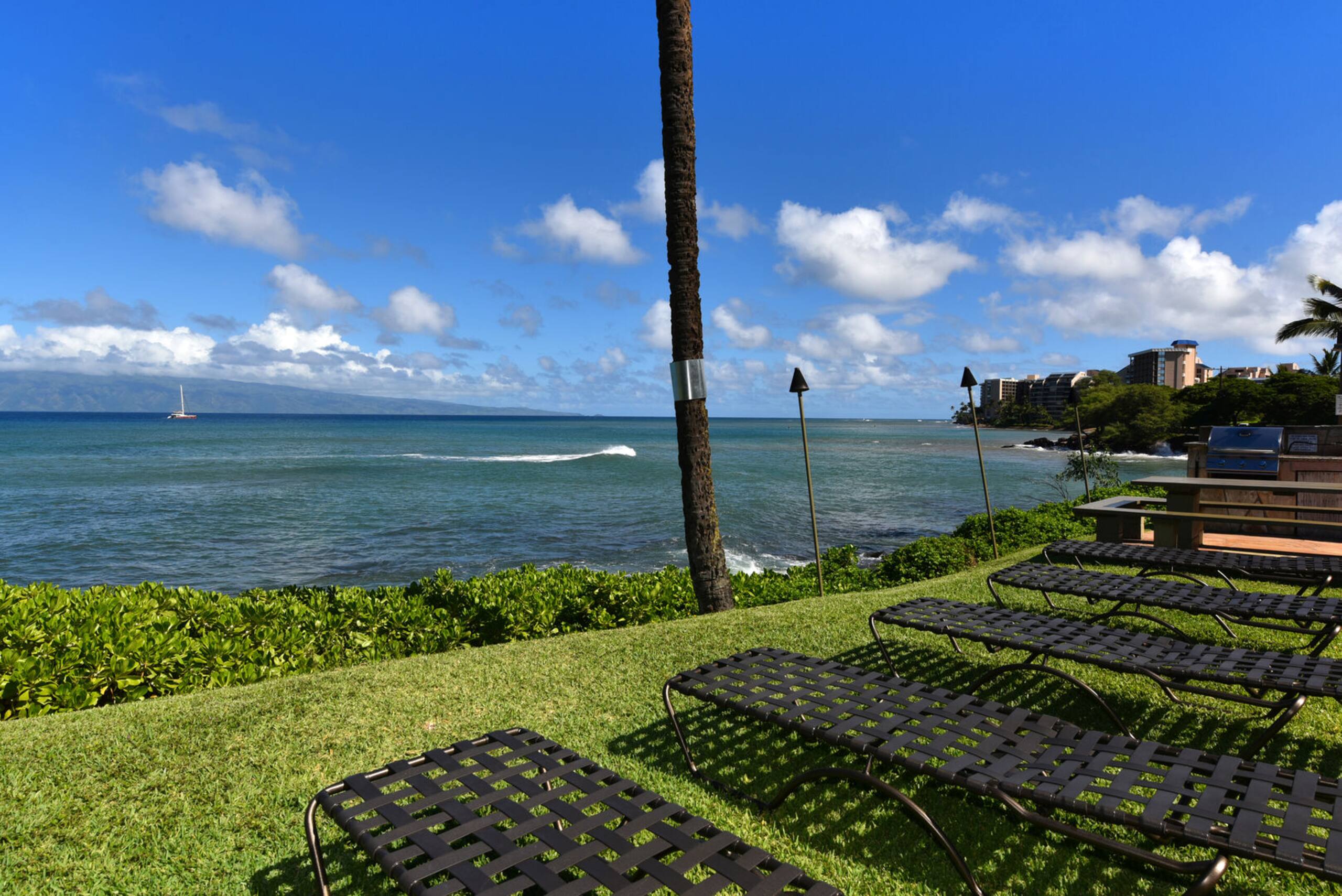 Condo in Lahaina · ★4.33 · 1 bedroom · 1 bed · 2 private baths - Image 24