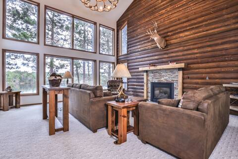 Pickerel Point Executive Home-Hiller Vacation Home