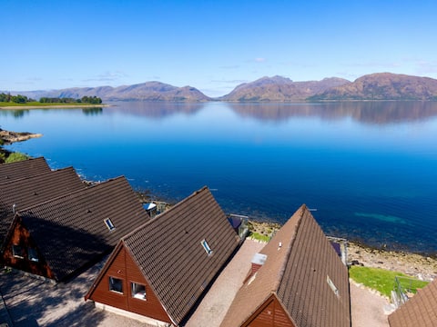 Waterfront Lodge 3 with Hot Tub