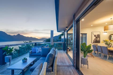 Highlands Lodge: Lake Views, BBQ & Free Parking