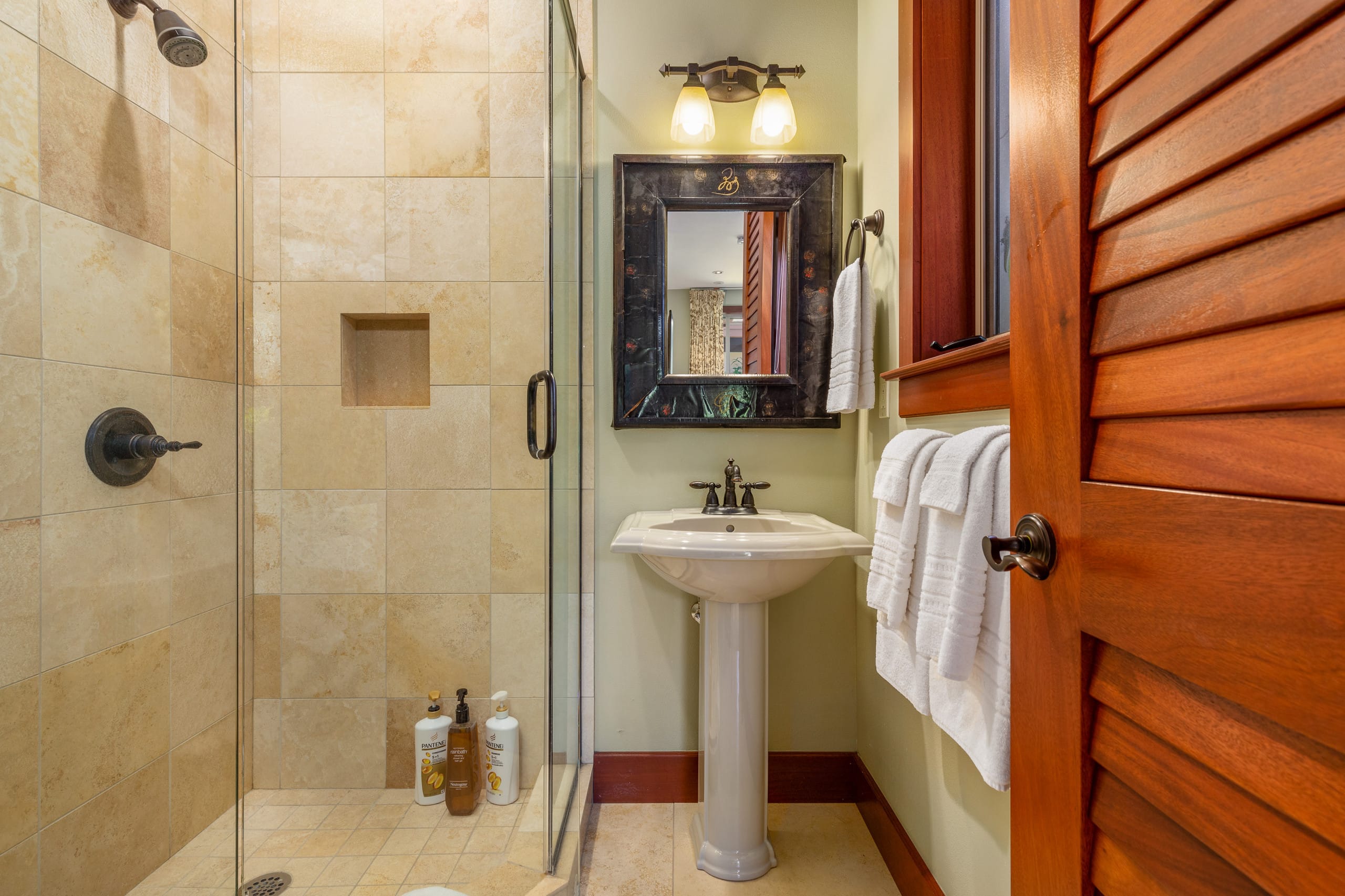 Home in Waimea · ★4.71 · 4 bedrooms · 4 beds · 4.5 baths - Image 12