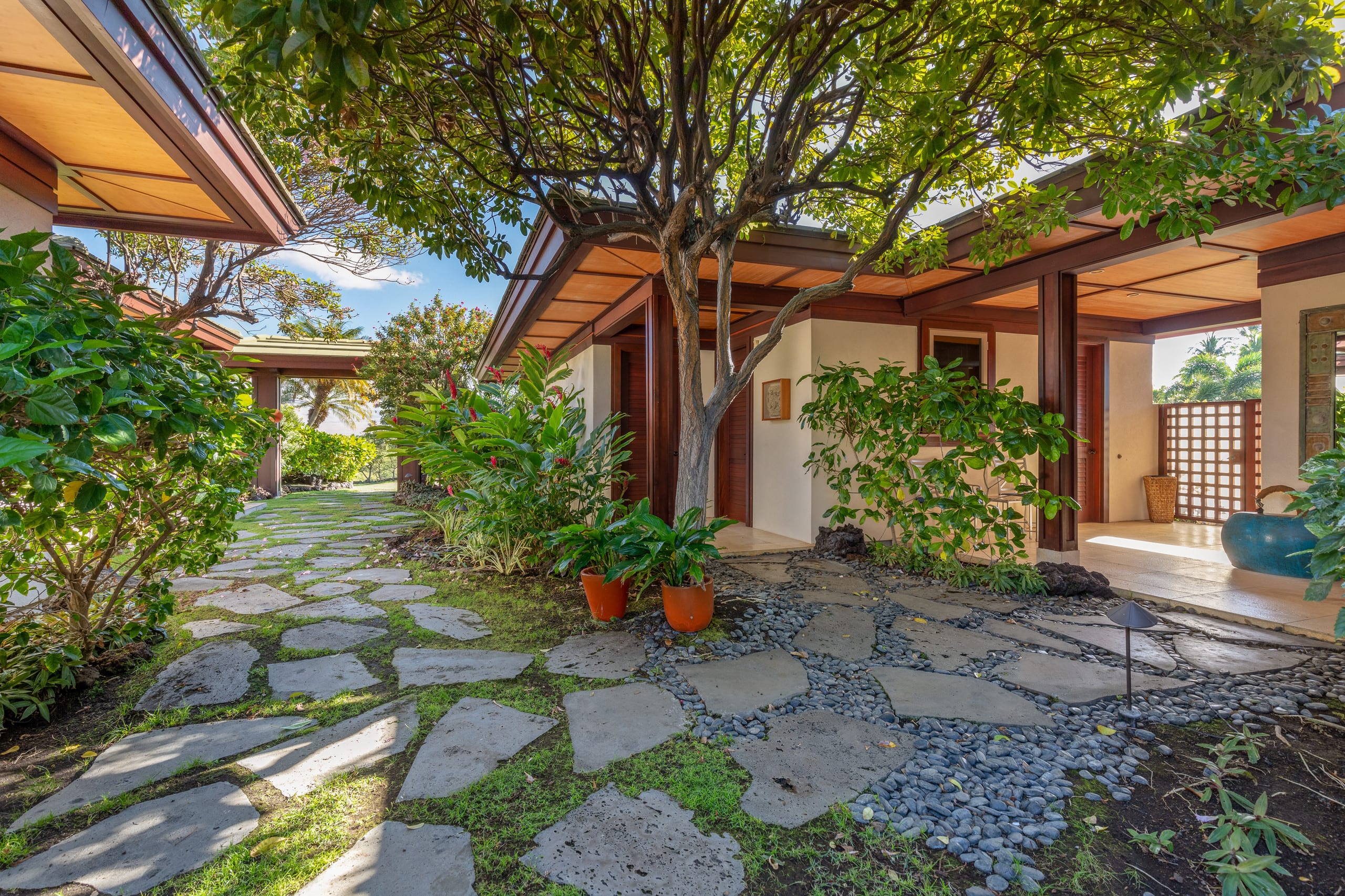 Home in Waimea · ★4.71 · 4 bedrooms · 4 beds · 4.5 baths - Image 39