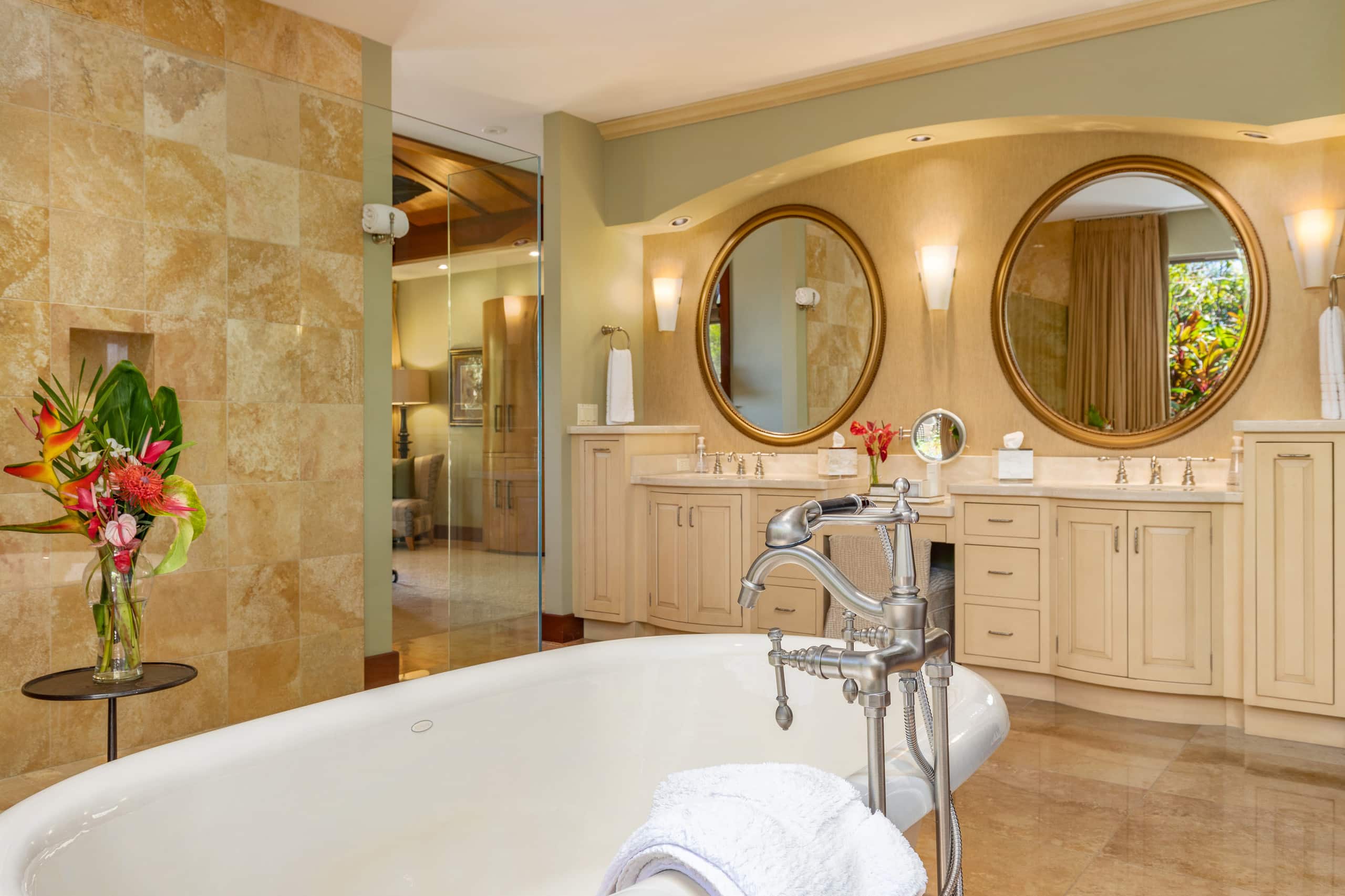 Home in Waimea · ★4.71 · 4 bedrooms · 4 beds · 4.5 baths - Image 13