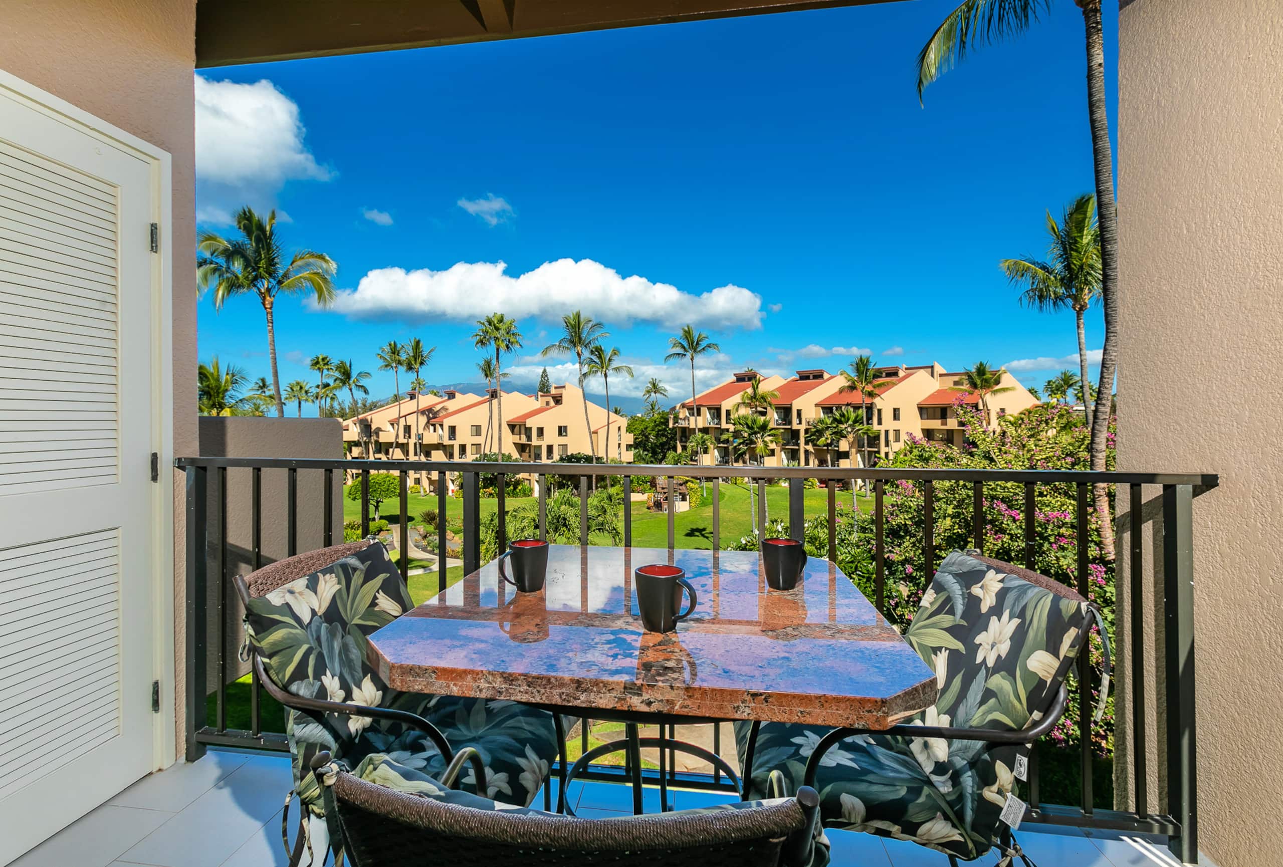 Condo in Kihei · ★4.88 · 2 bedrooms · 3 beds · 2 shared baths - Image 2