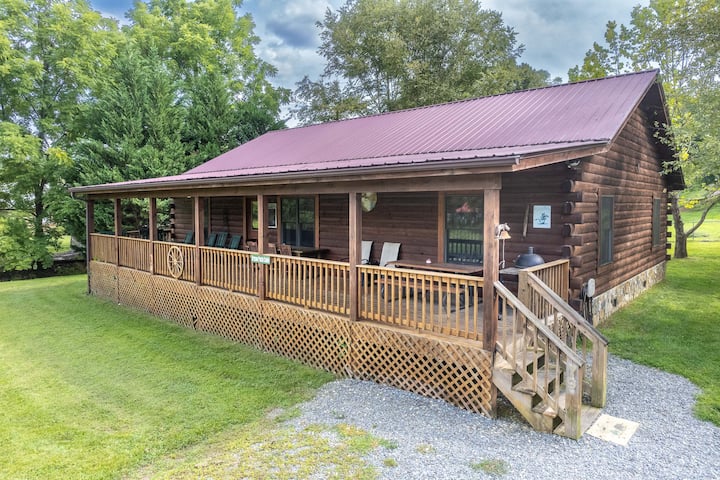 Deep Creek Log Cabin - Stable Retreat - Bryson City, NC