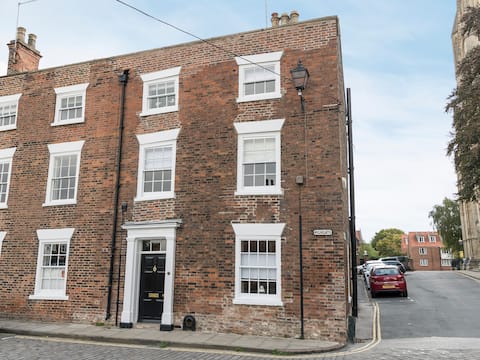 Beverley Minster House