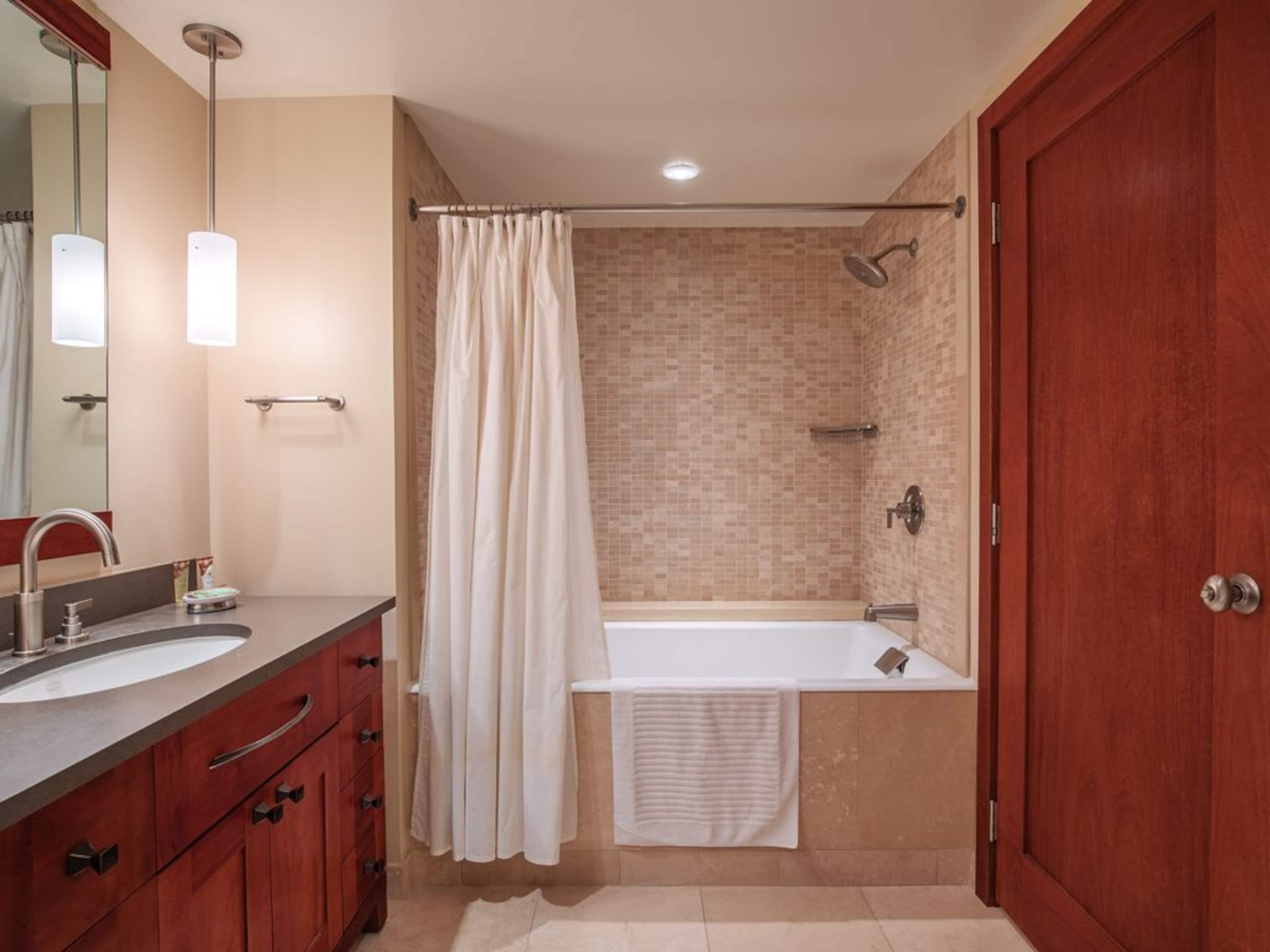 Villa in Kapolei · ★4.82 · 3 bedrooms · 4 beds · 3 baths - Image 27