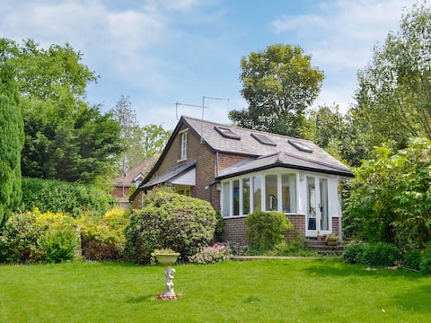 Popular Airbnb listing: The Coach House in Chilworth