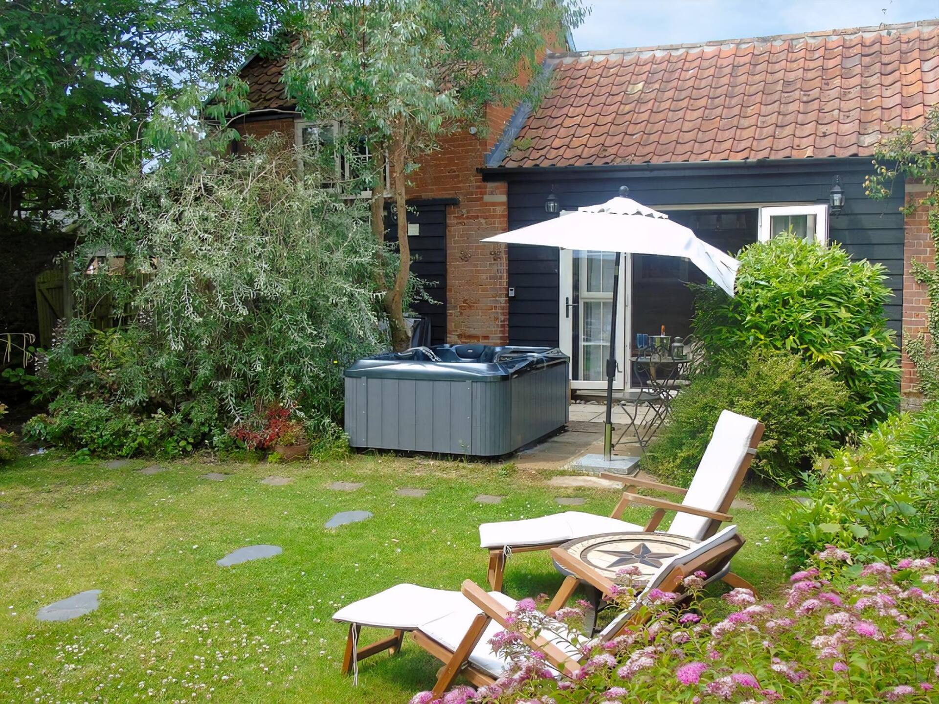 The Coach House - Ukc2365 — photo 2