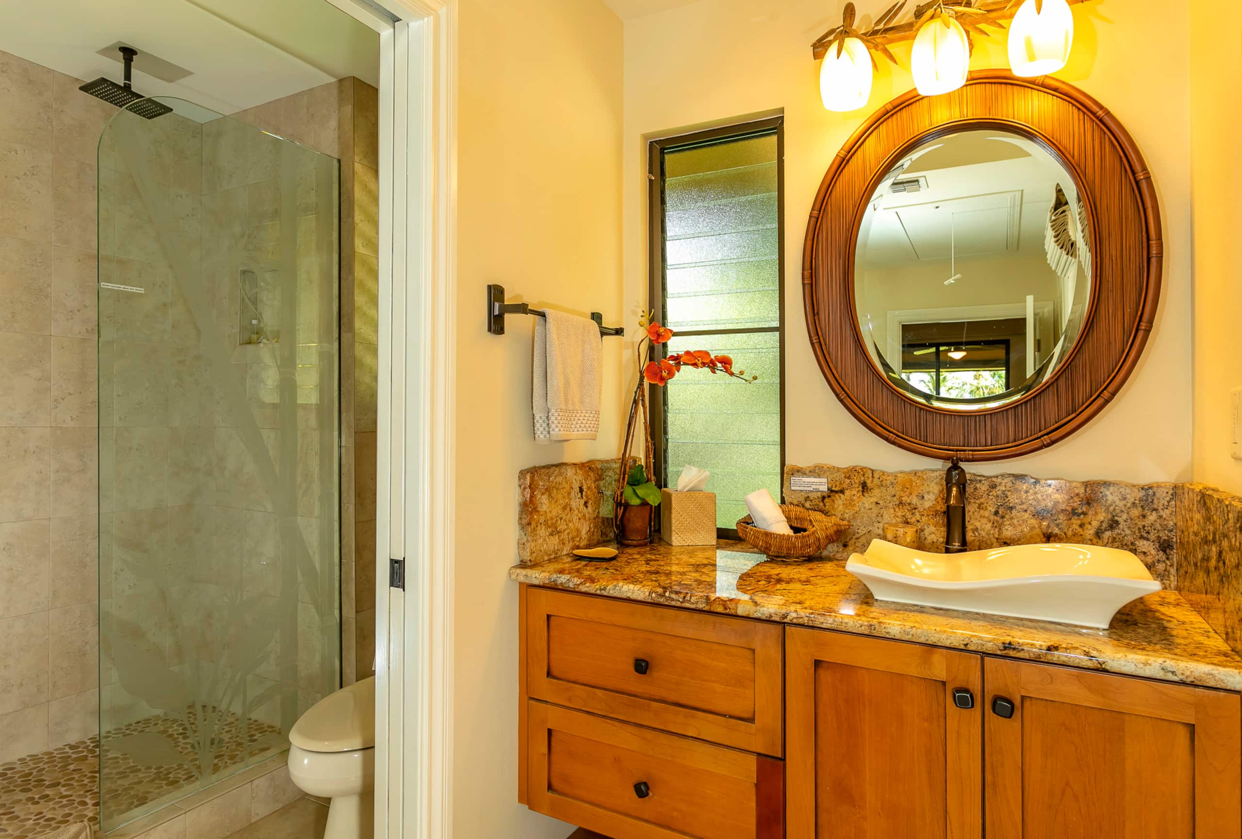 Condo in Kihei · ★4.96 · 1 bedroom · 2 beds · 2 baths - Image 23