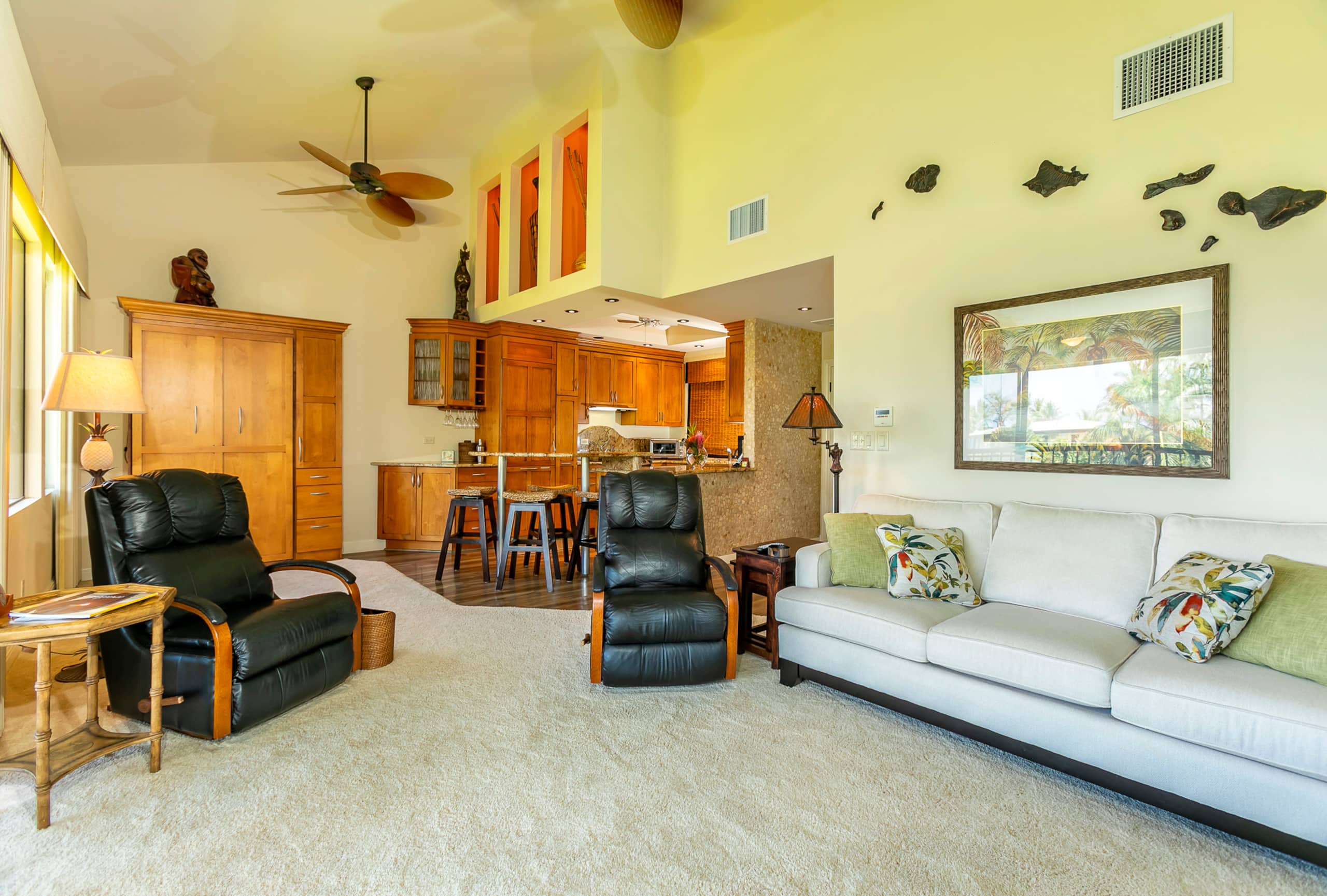 Condo in Kihei · ★4.96 · 1 bedroom · 2 beds · 2 baths - Image 10