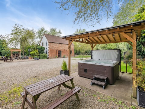The Hayloft - 17238