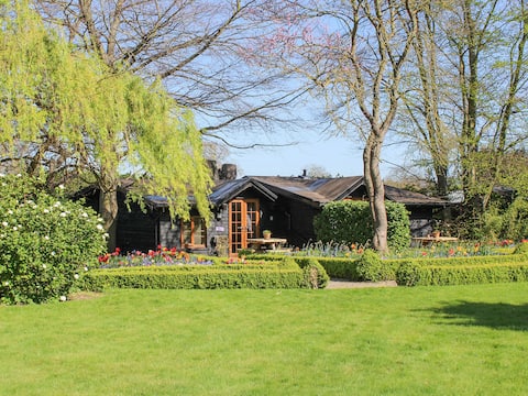 Chestnut Cottage - 27636