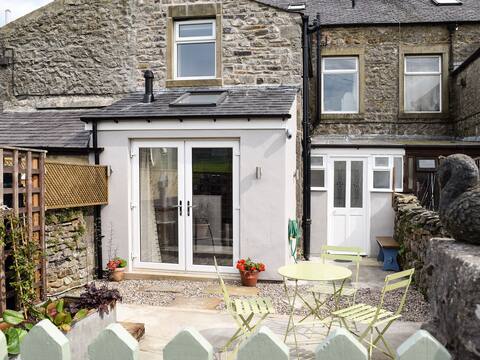 Three Peaks House