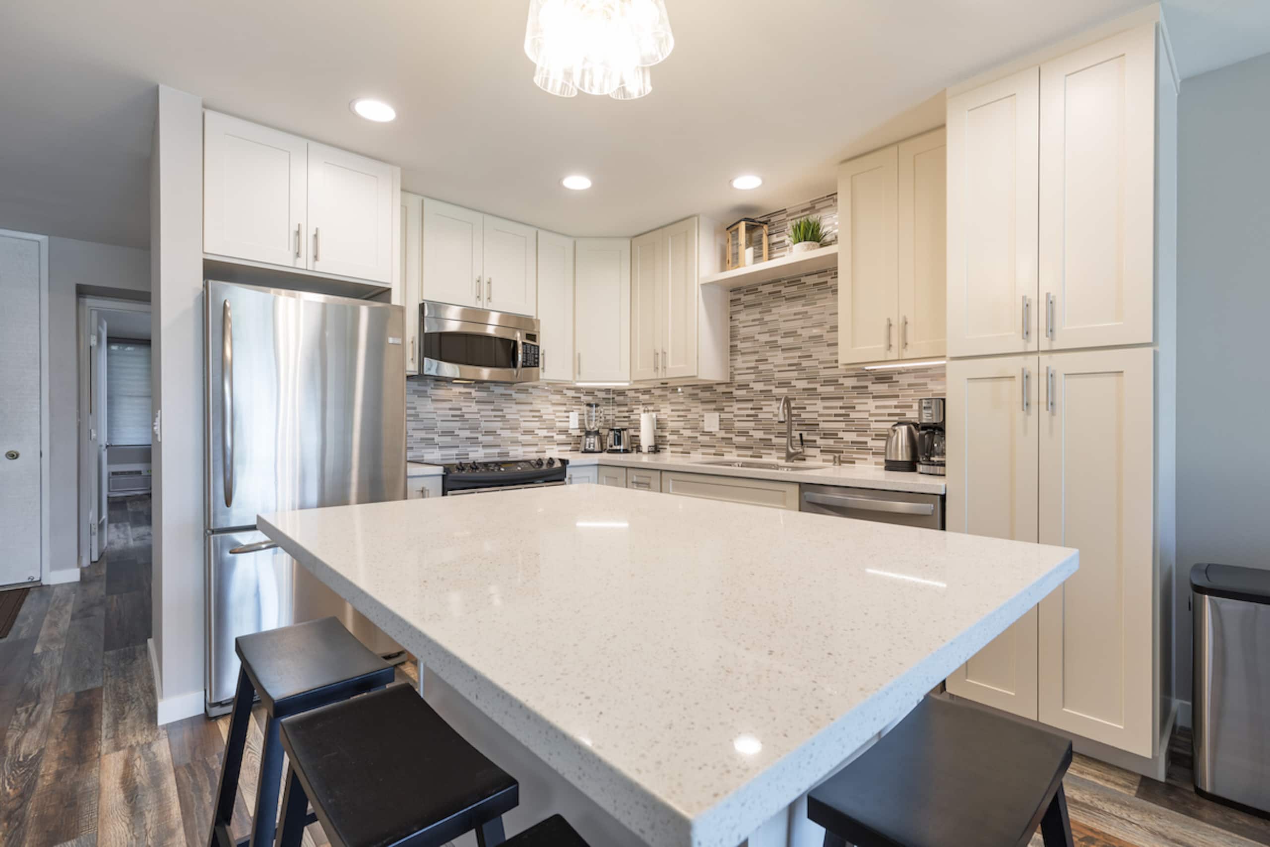 Condo in Kihei · ★4.81 · 1 bedroom · 3 beds · 1 shared bath - Image 3