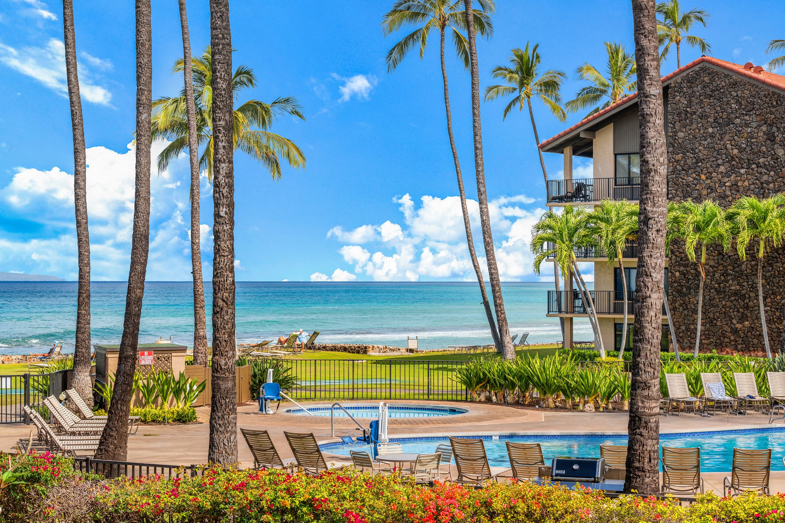 Condo in Lahaina · ★4.84 · 1 bedroom · 2 beds · 1 bath - Image 60