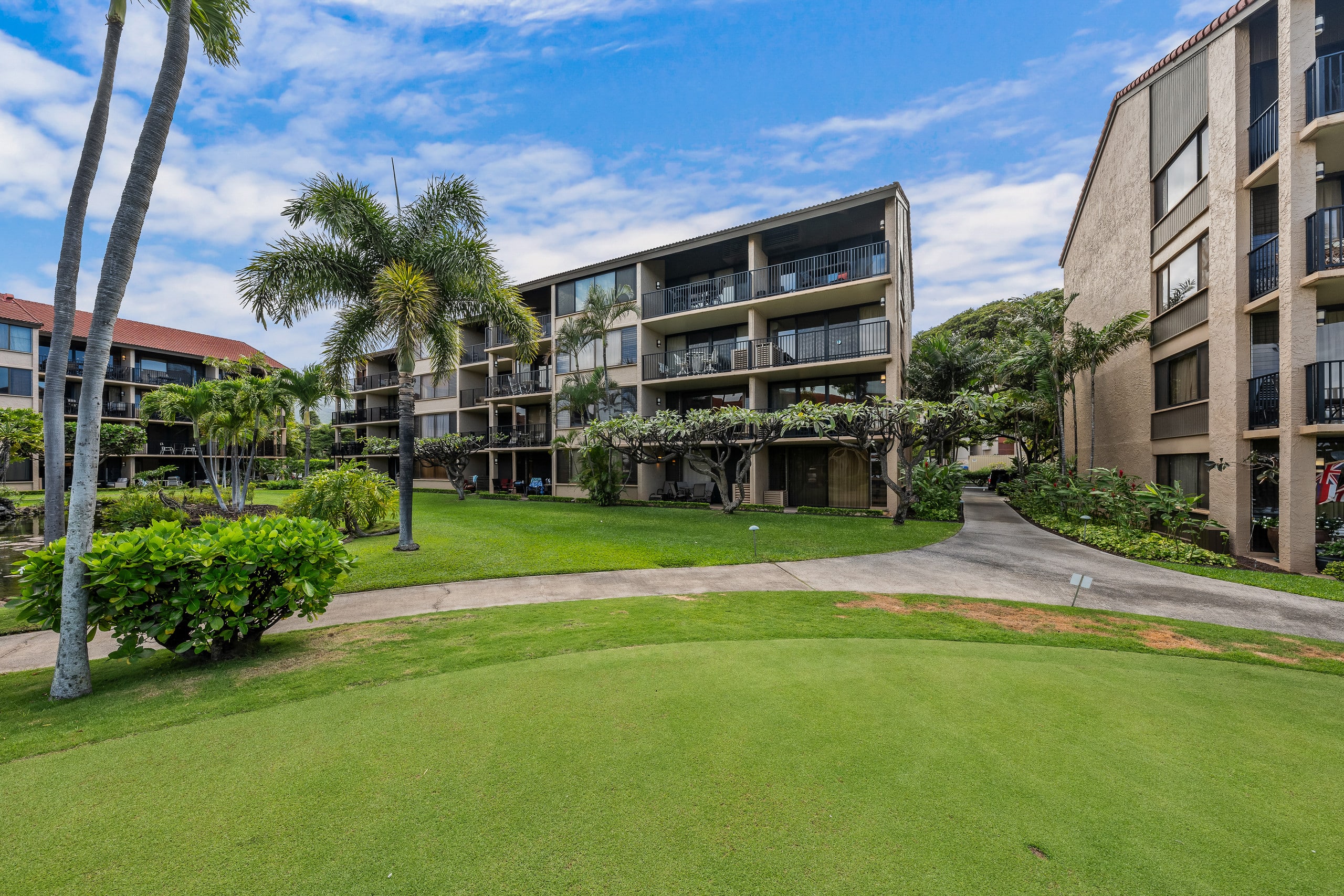 Condo in Lahaina · ★4.84 · 1 bedroom · 2 beds · 1 bath - Image 47